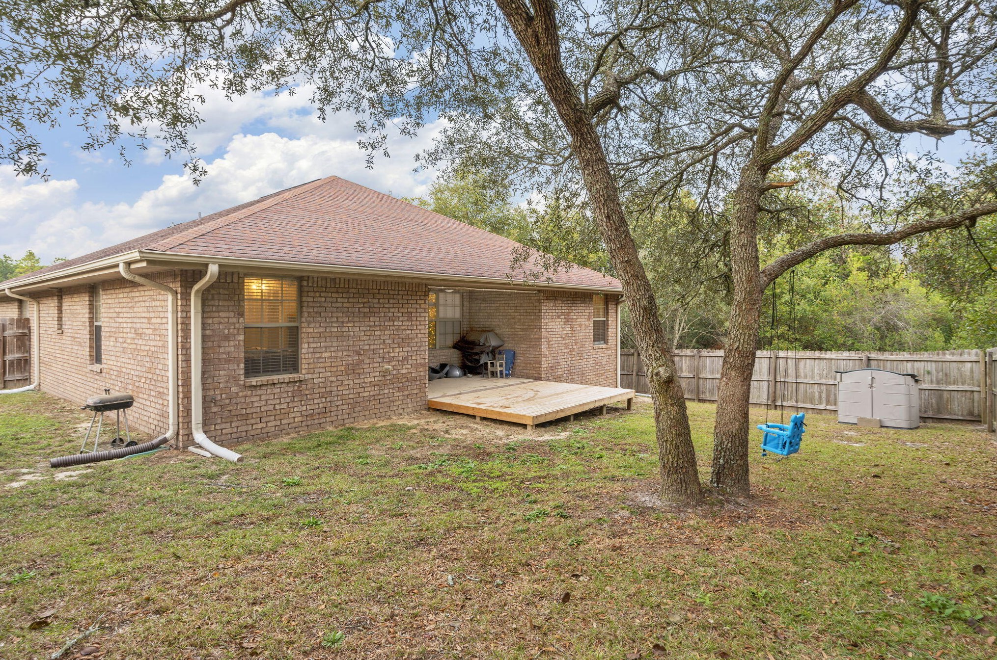 305 Gauntlet Dr, Crestview FL  32539-4366 exterior