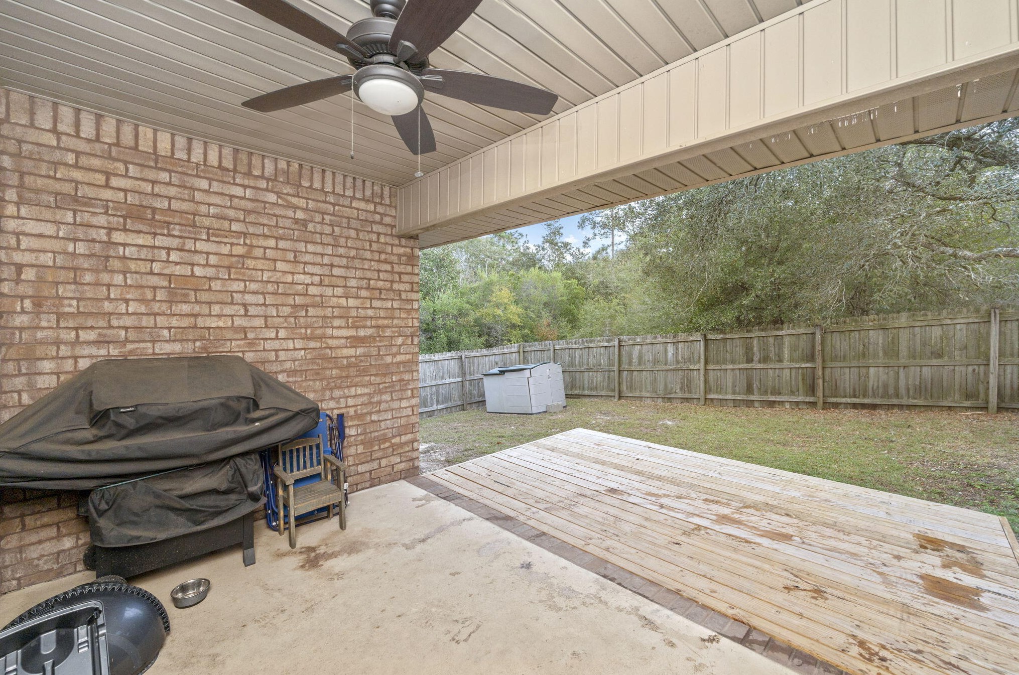 305 Gauntlet Dr, Crestview FL  32539-4366 exterior