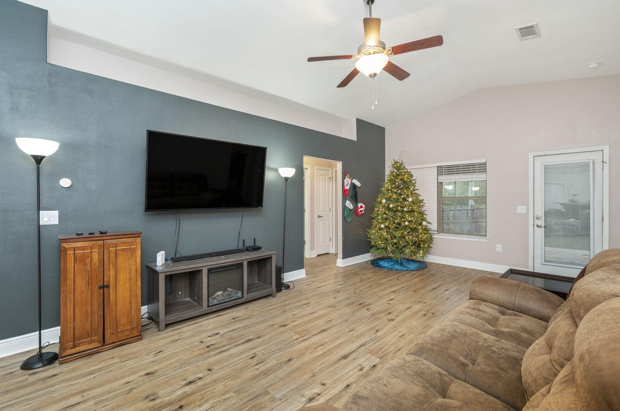 305 Gauntlet Dr, Crestview FL  32539-4366 exterior