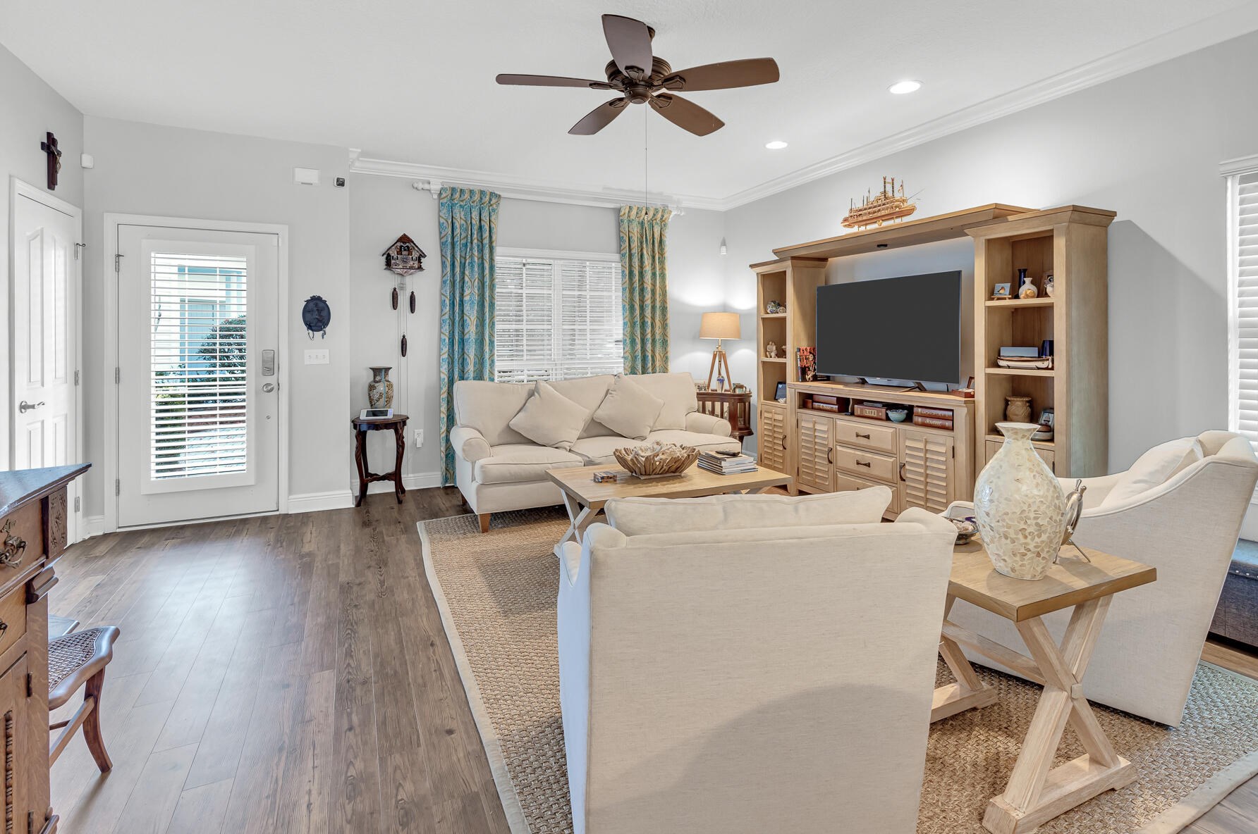 159 Beacon Point Dr, Santa Rosa Beach FL  32459-2611 exterior