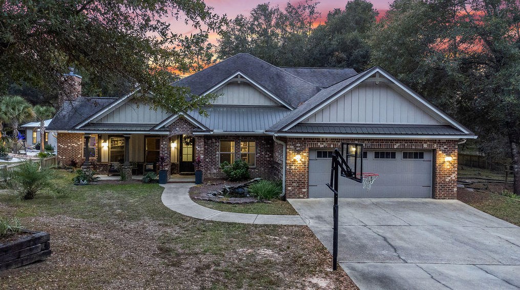2734 Hugo Ln, Crestview FL  32539-6369 exterior