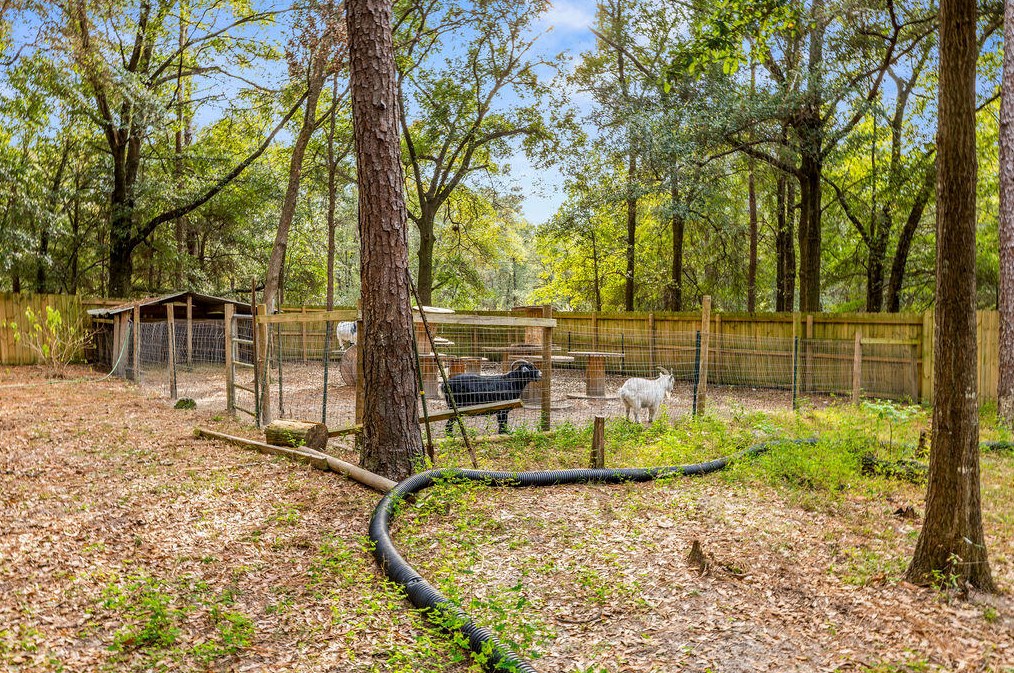 2734 Hugo Ln, Crestview FL  32539-6369 exterior