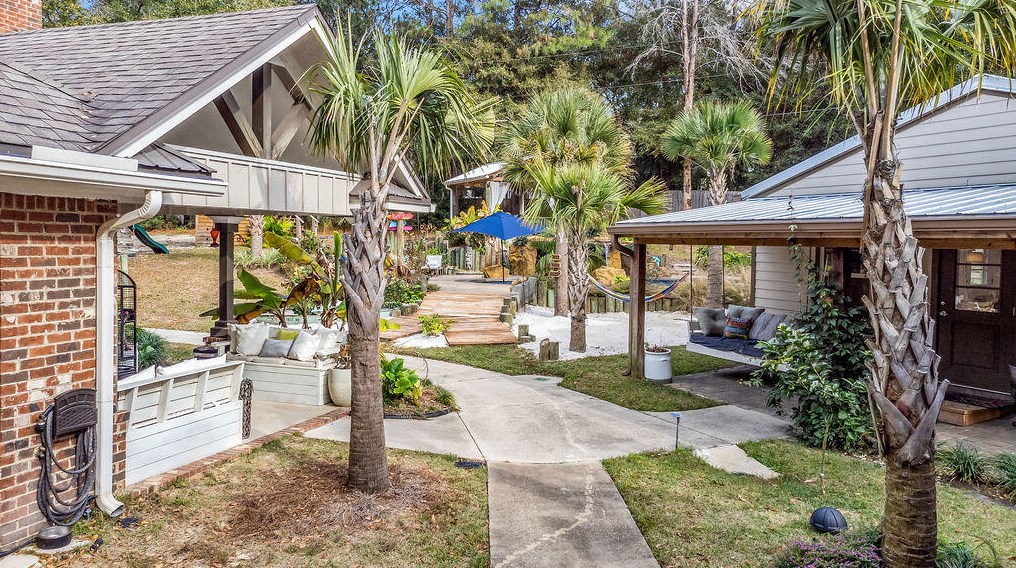 2734 Hugo Ln, Crestview FL  32539-6369 exterior