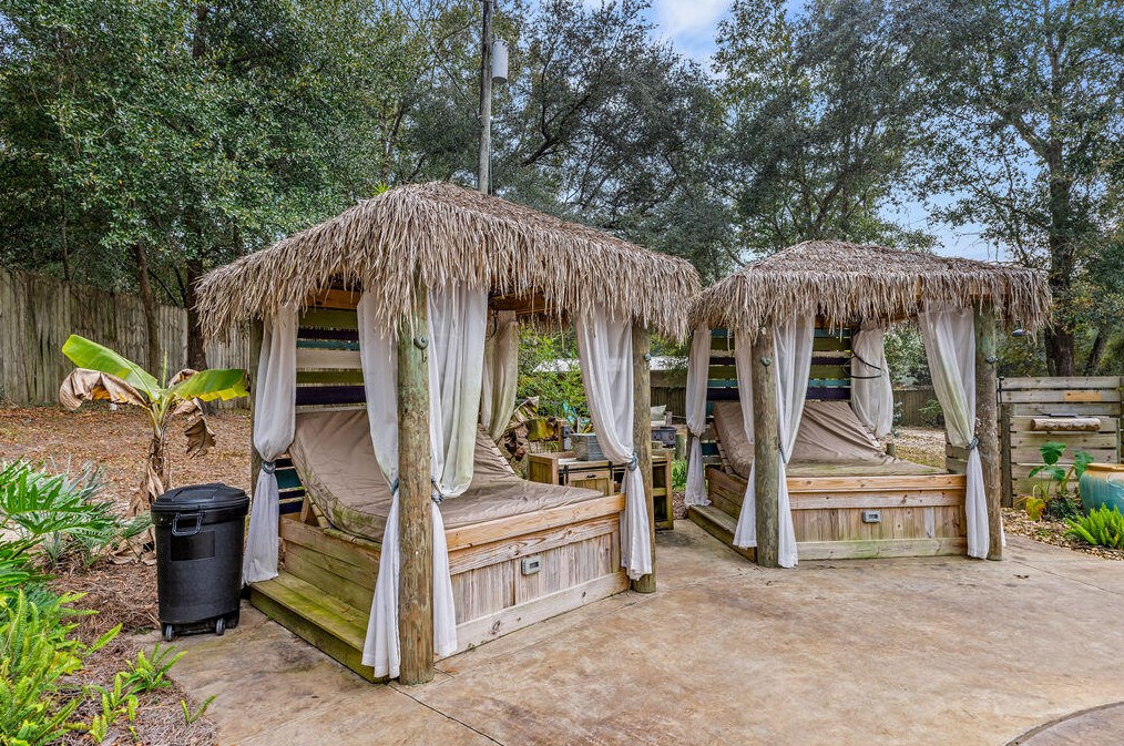 2734 Hugo Ln, Crestview FL  32539-6369 exterior