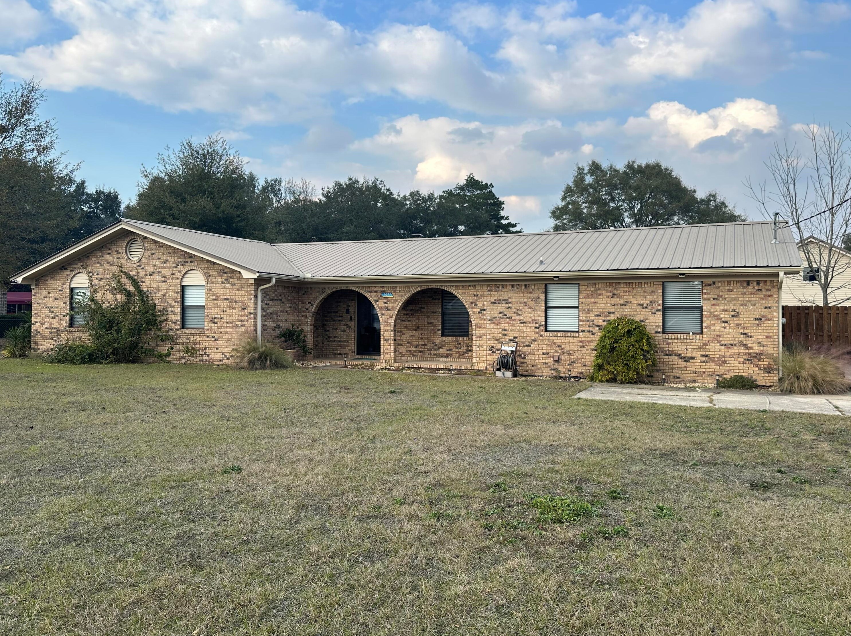 3071 Skyline Dr, Crestview, FL 32539