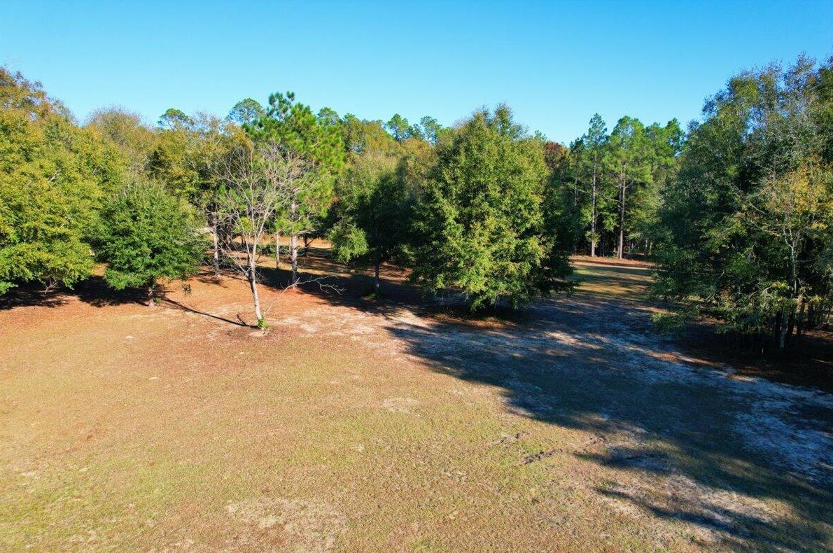 5299 Fairfield Dr, Crestview FL  32536-5415 exterior