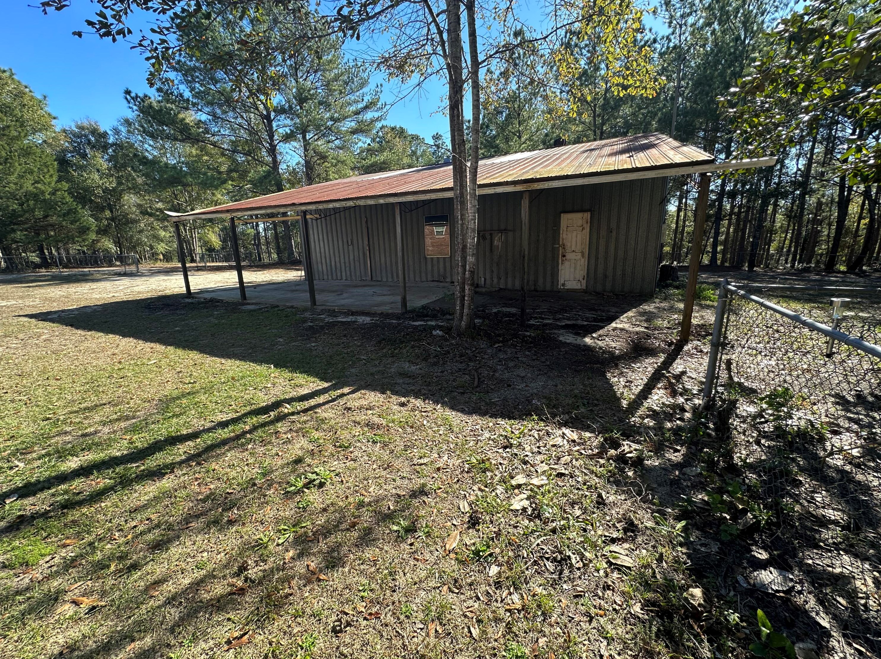 5299 Fairfield Dr, Crestview FL  32536-5415 exterior