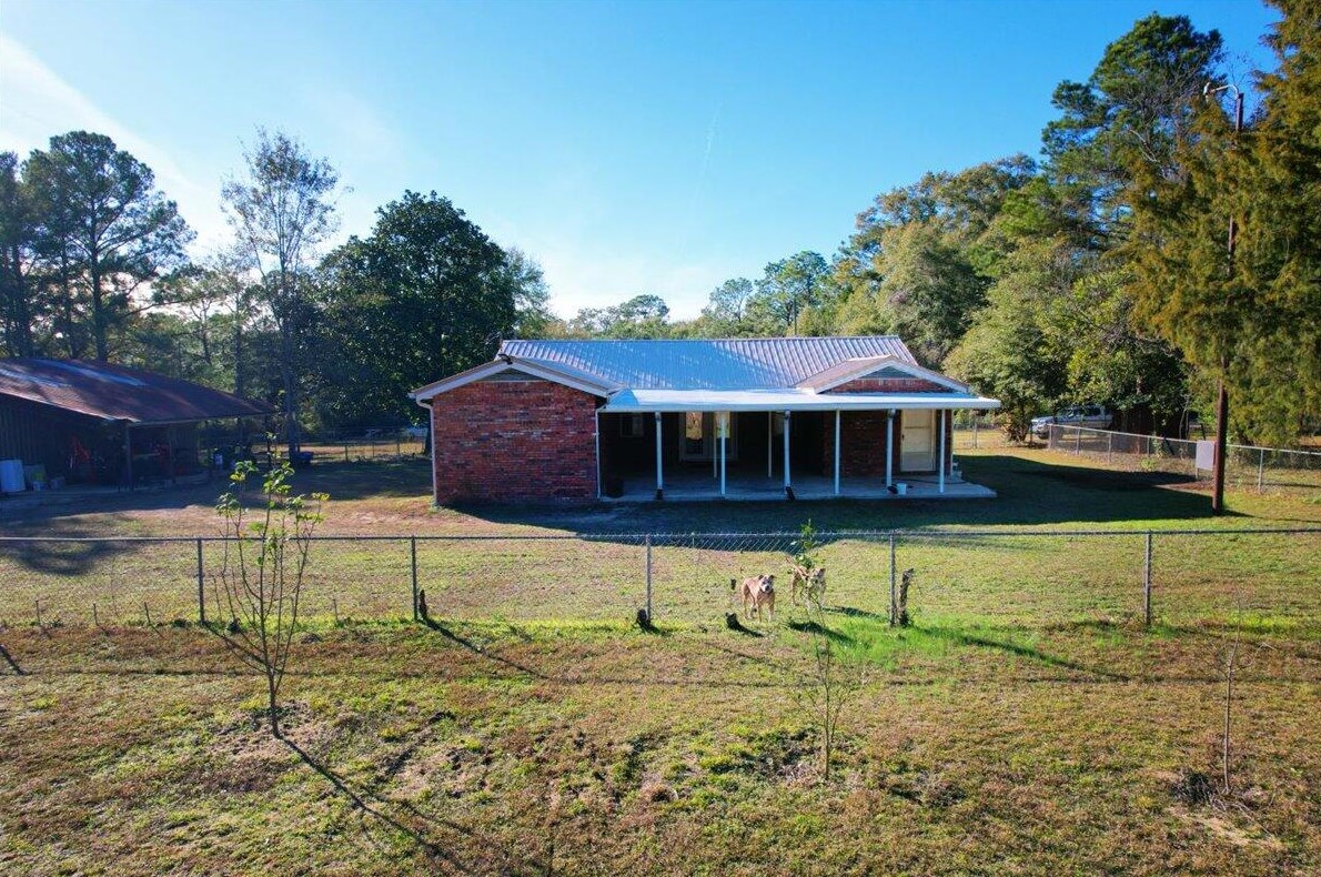 5299 Fairfield Dr, Crestview FL  32536-5415 exterior
