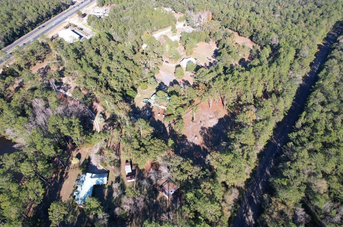 5299 Fairfield Dr, Crestview FL  32536-5415 exterior
