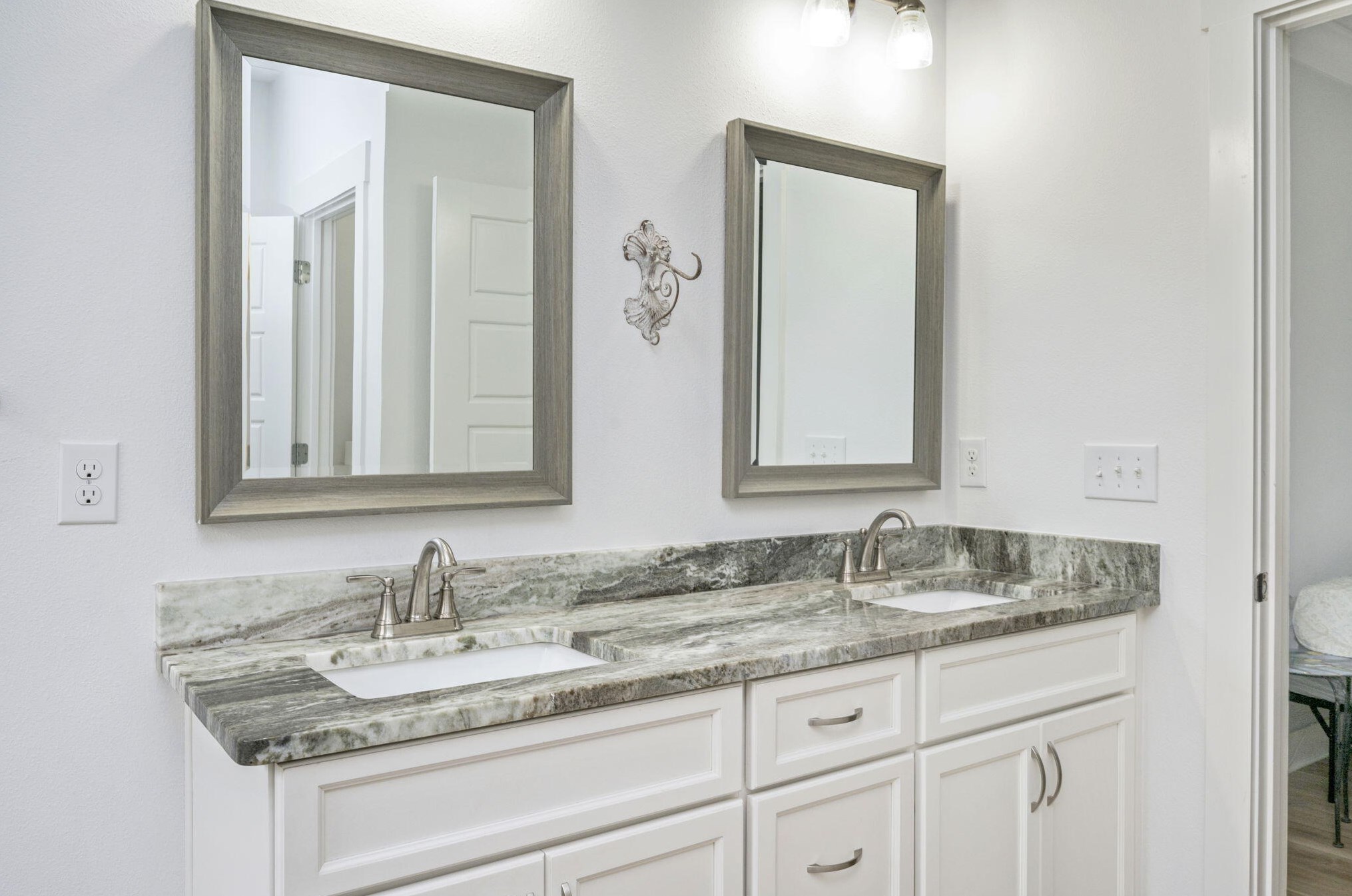 1413 Cedar St, Niceville FL  32578-9747 exterior