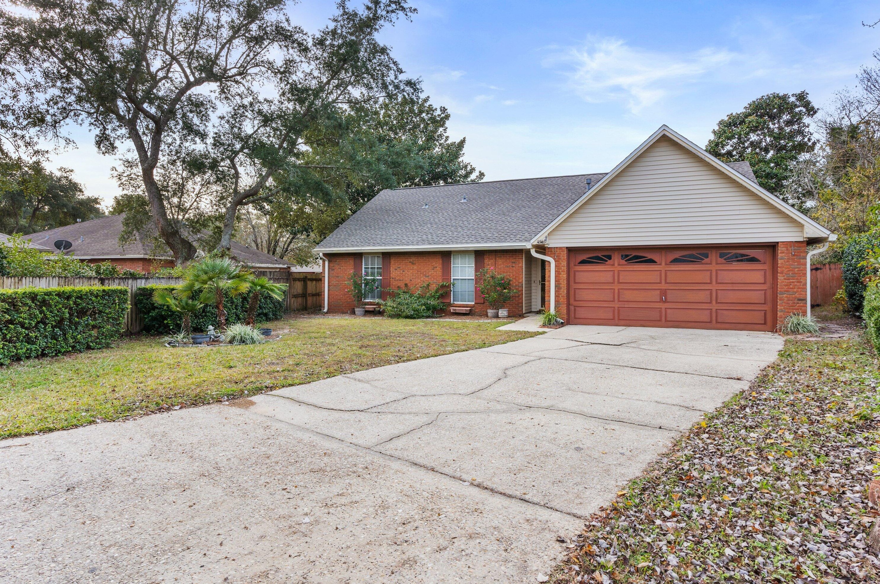 4563 Parkwood Ct, Niceville, FL 32578-8741