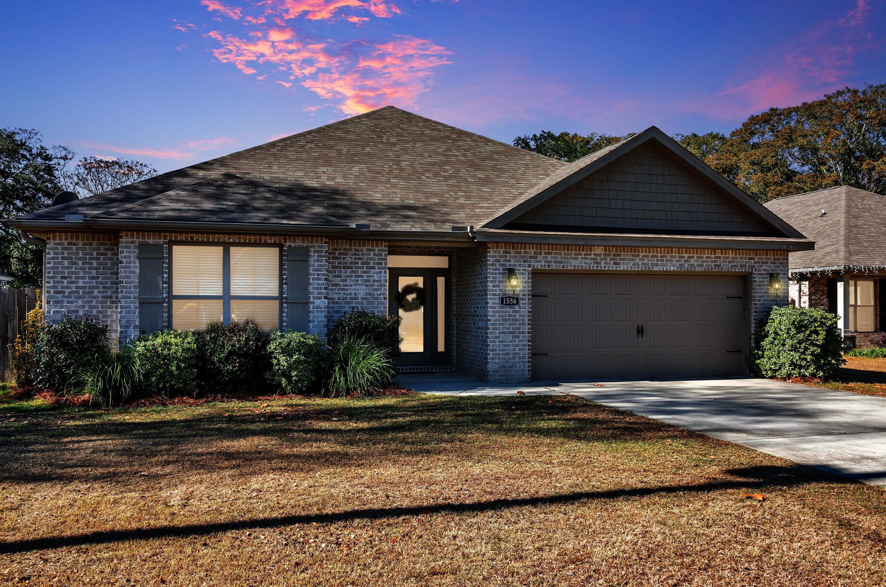 1556 Hickory St, Niceville, FL 32578-8735