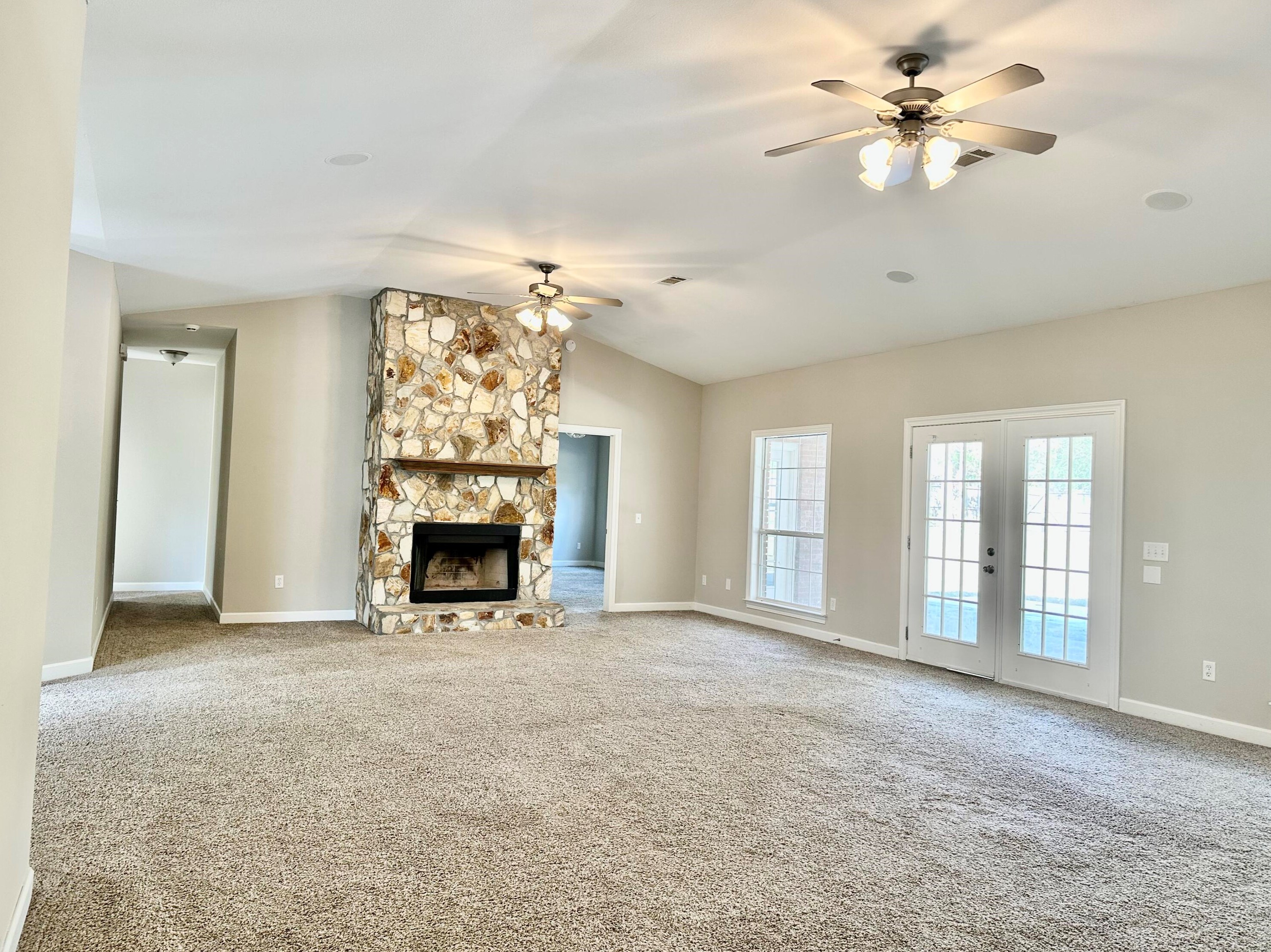 6102 Holloway Rd, Crestview, FL 32531