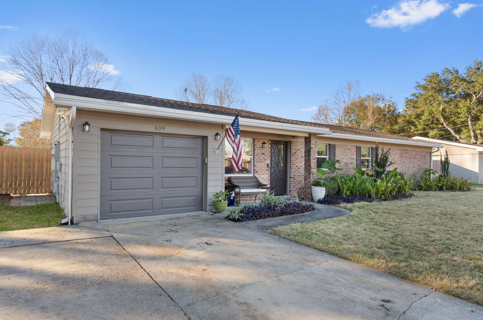 639 Ne Golf Course Dr Ne, Fort Walton Beach, FL 32547