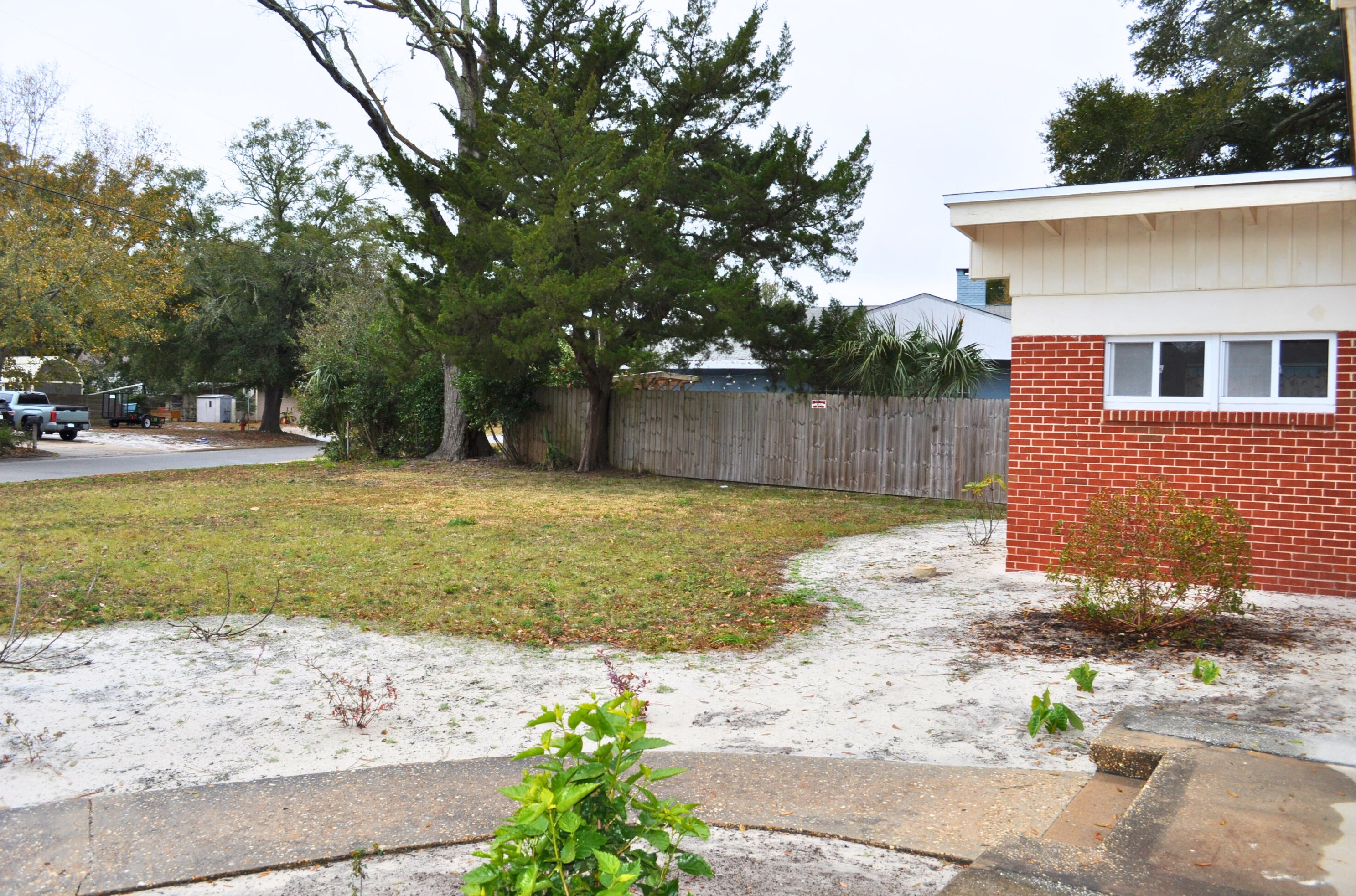 49 Waynel Cir, Fort Walton Beach, FL 32548-7248