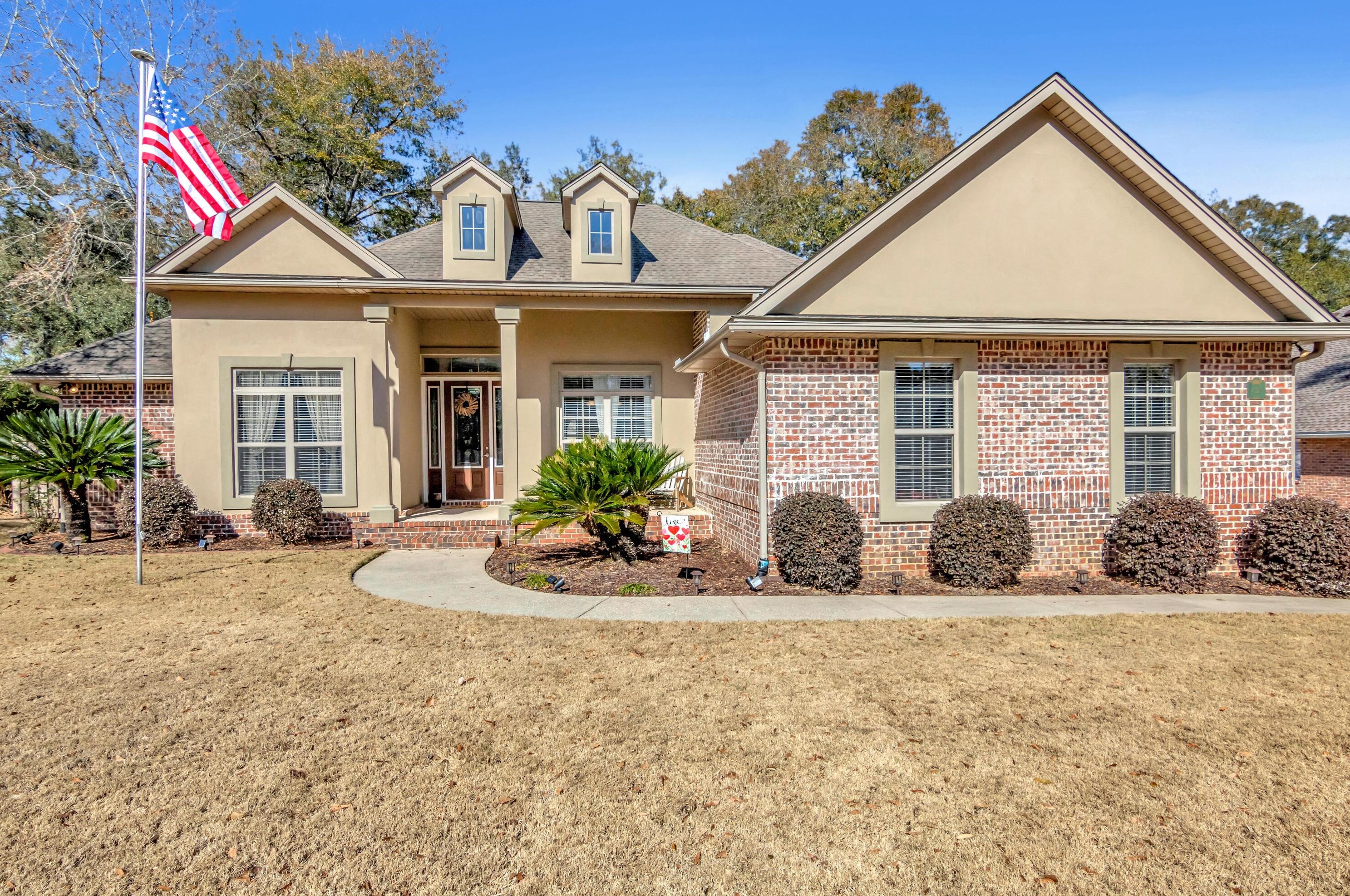 4523 Pfitzer Cir, Crestview, FL 32536-2237