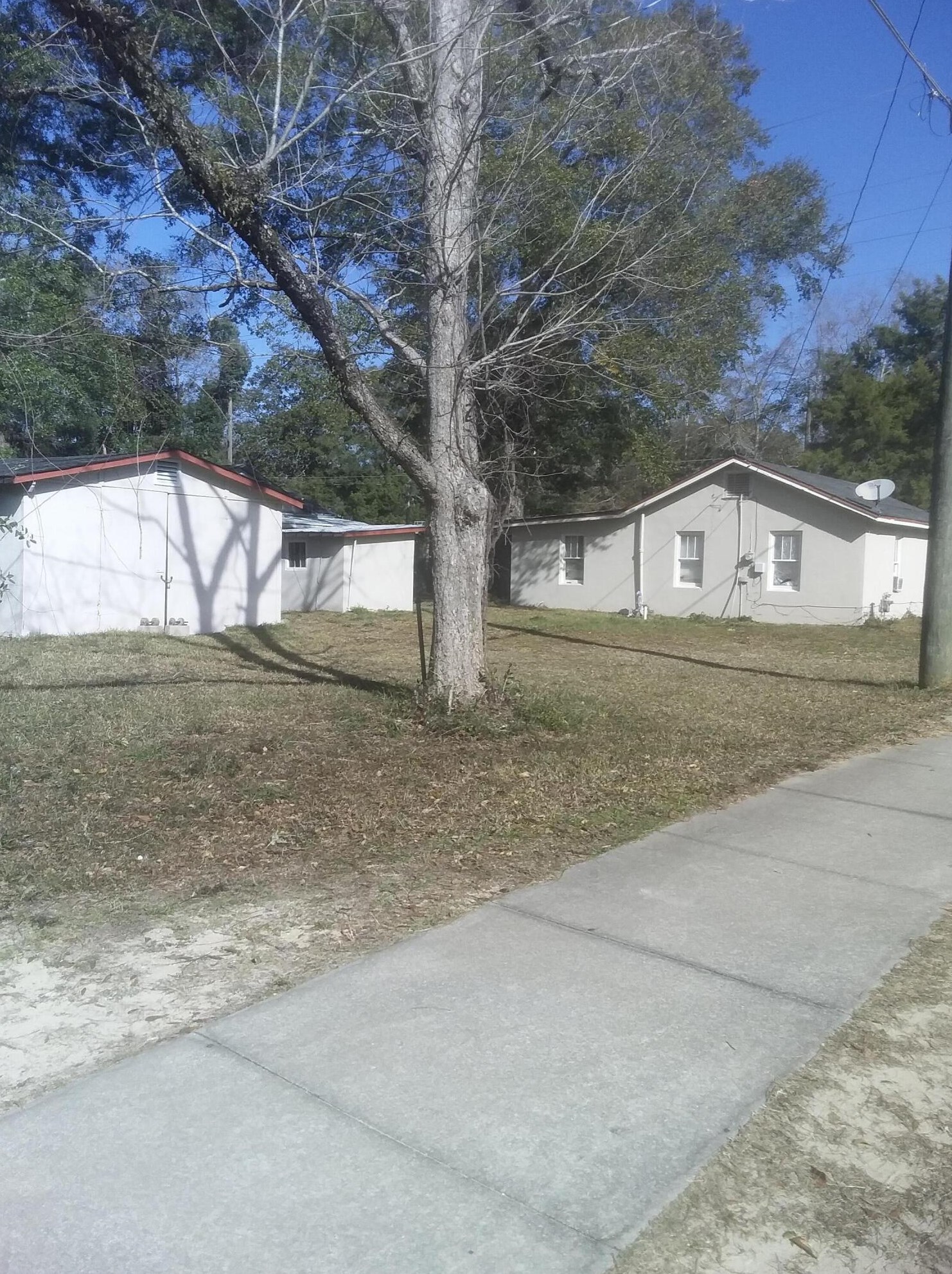 149 Van Buren Ave, Defuniak Springs, FL 32435-2240
