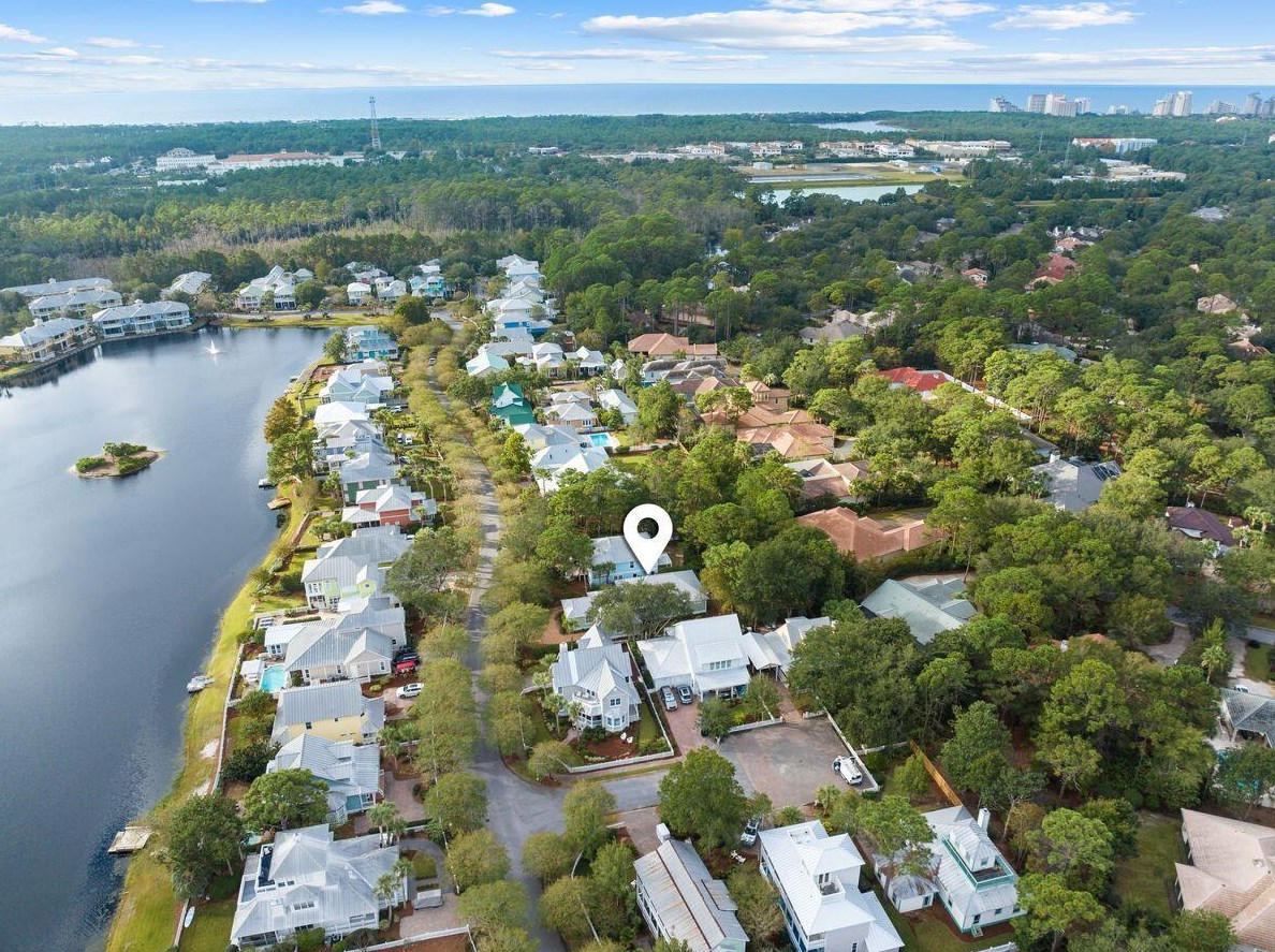 2122 Olde Towne Ave, Destin, FL 32550-4525