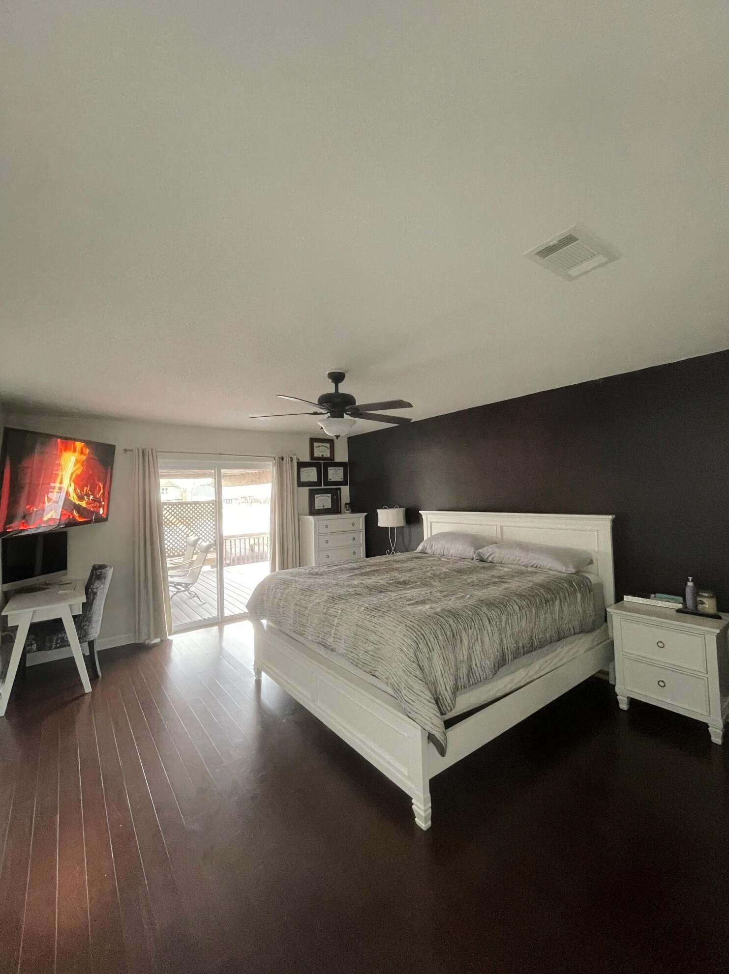 220 Lakeside Ln, Mary Esther FL  32569-1459 exterior
