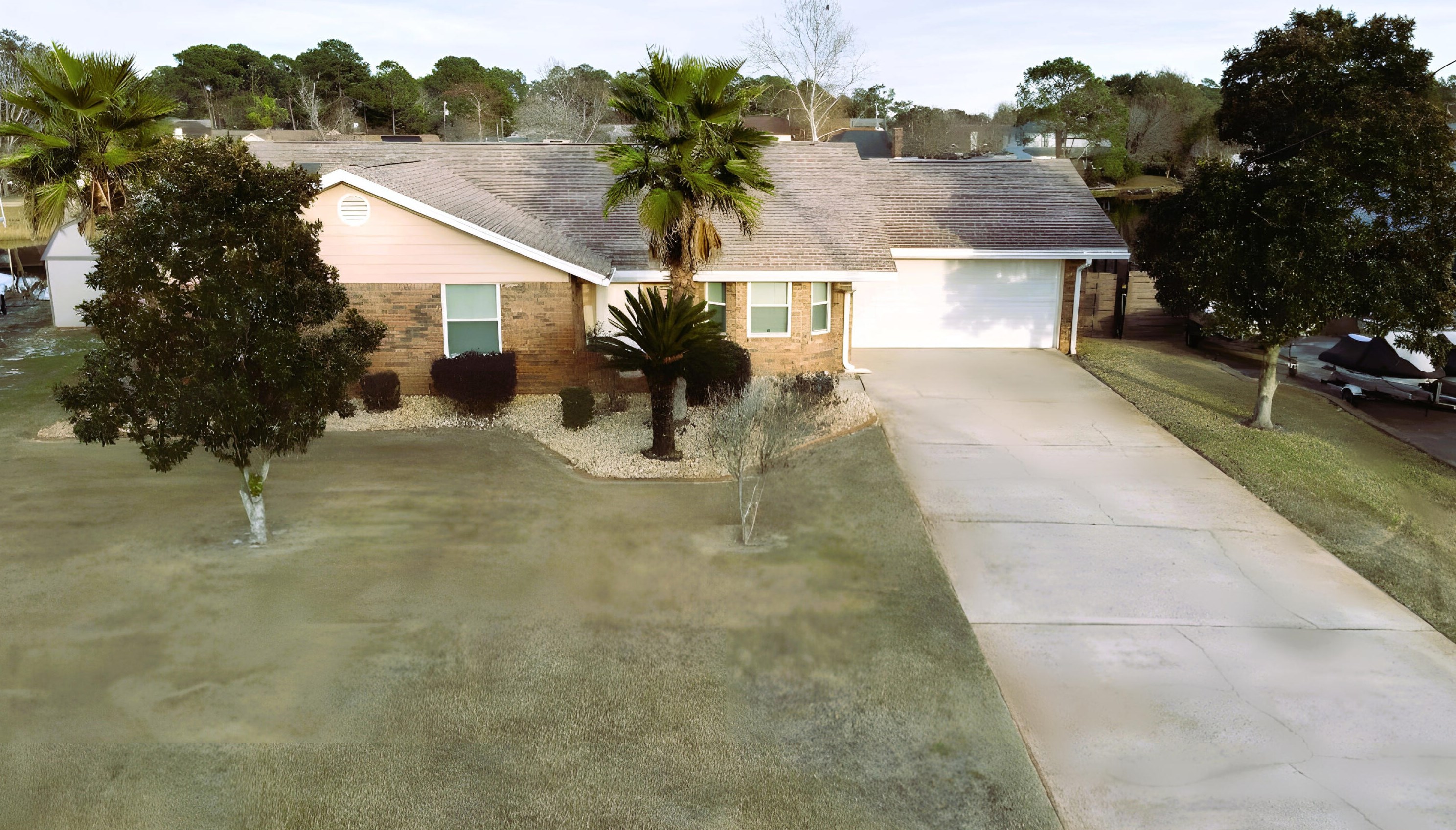 220 Lakeside Ln, Mary Esther, FL 32569