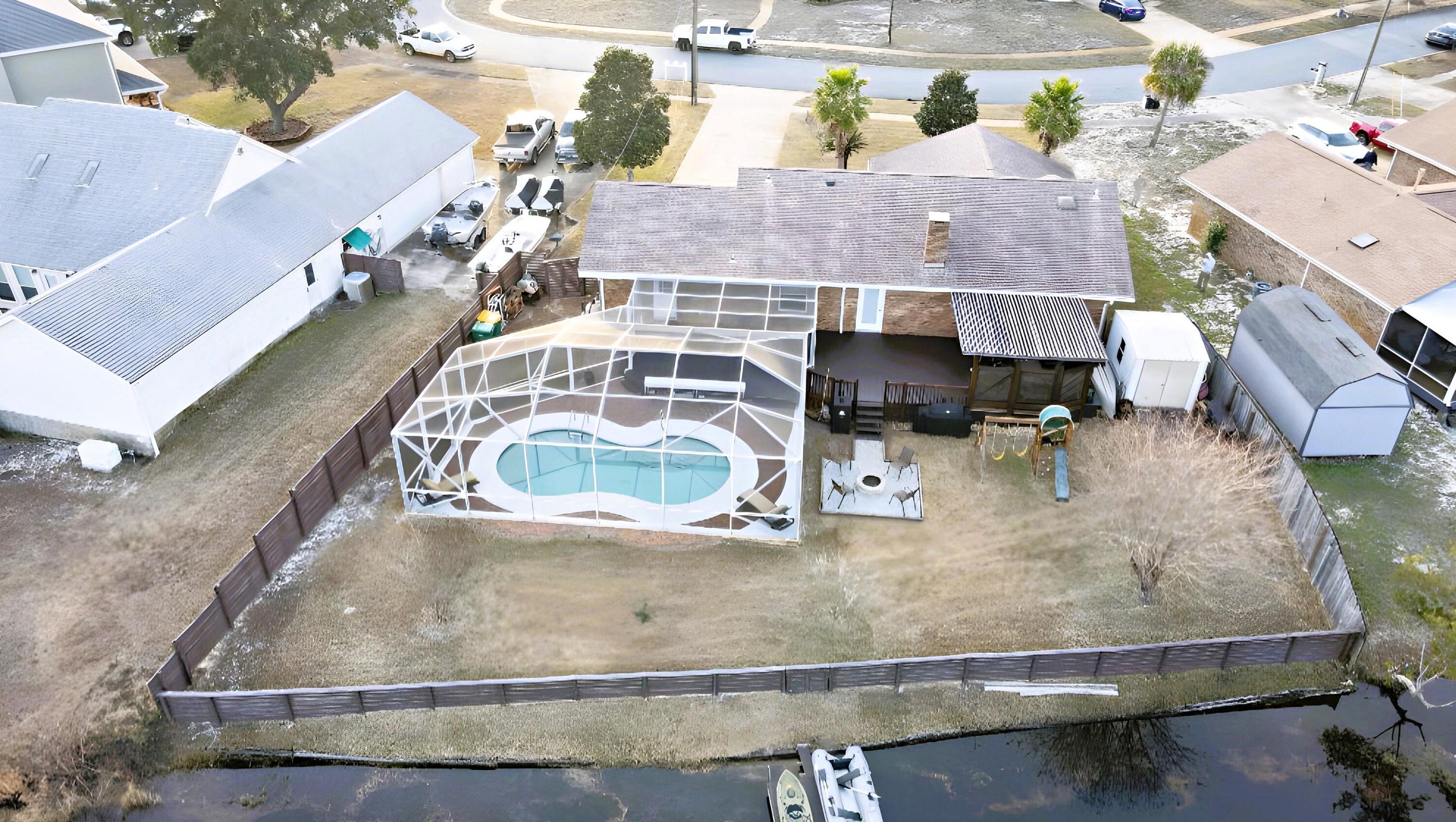 220 Lakeside Ln, Mary Esther FL  32569-1459 exterior