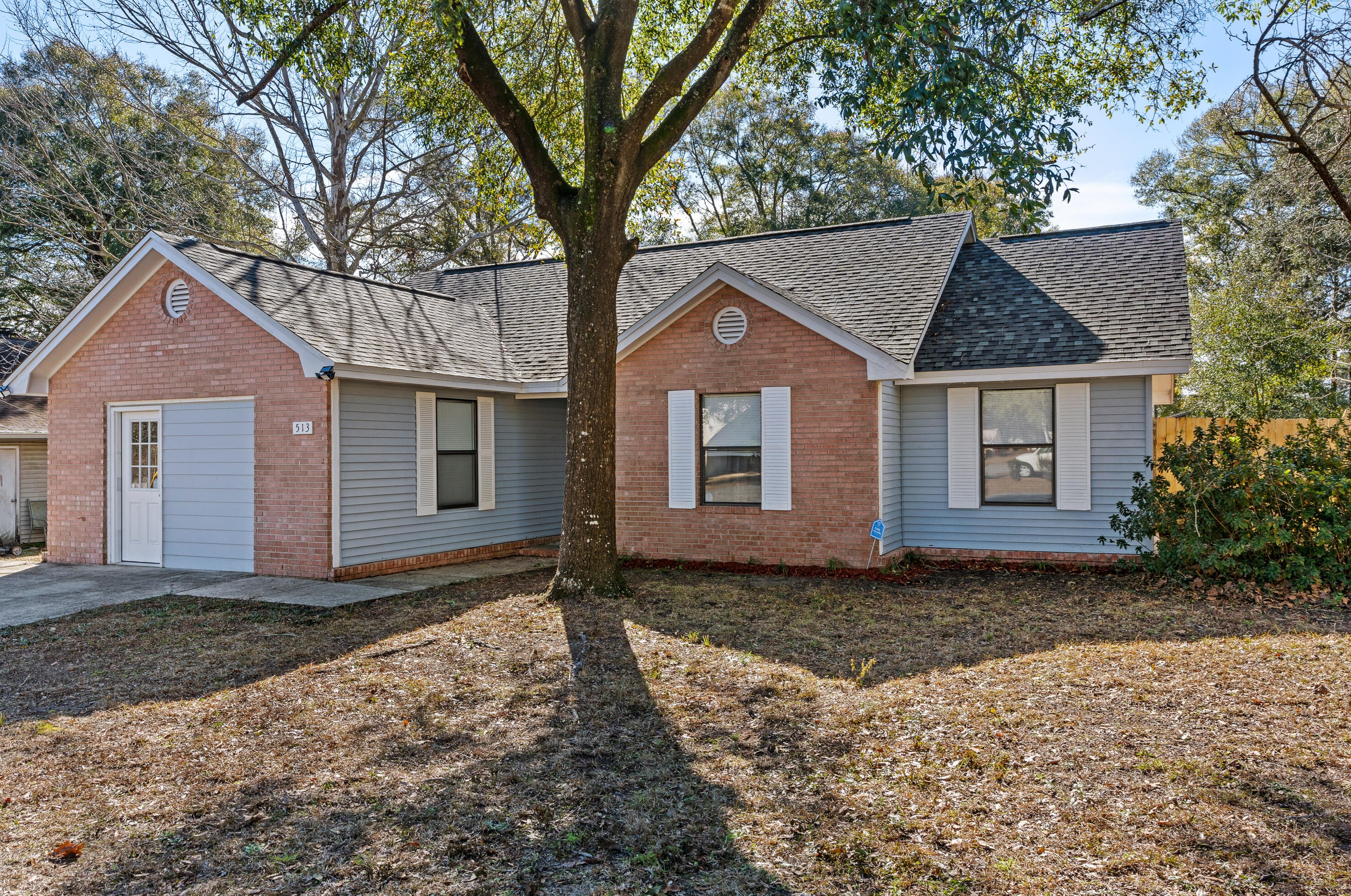 513 White Oak Ln, Crestview FL  32539-8396 exterior