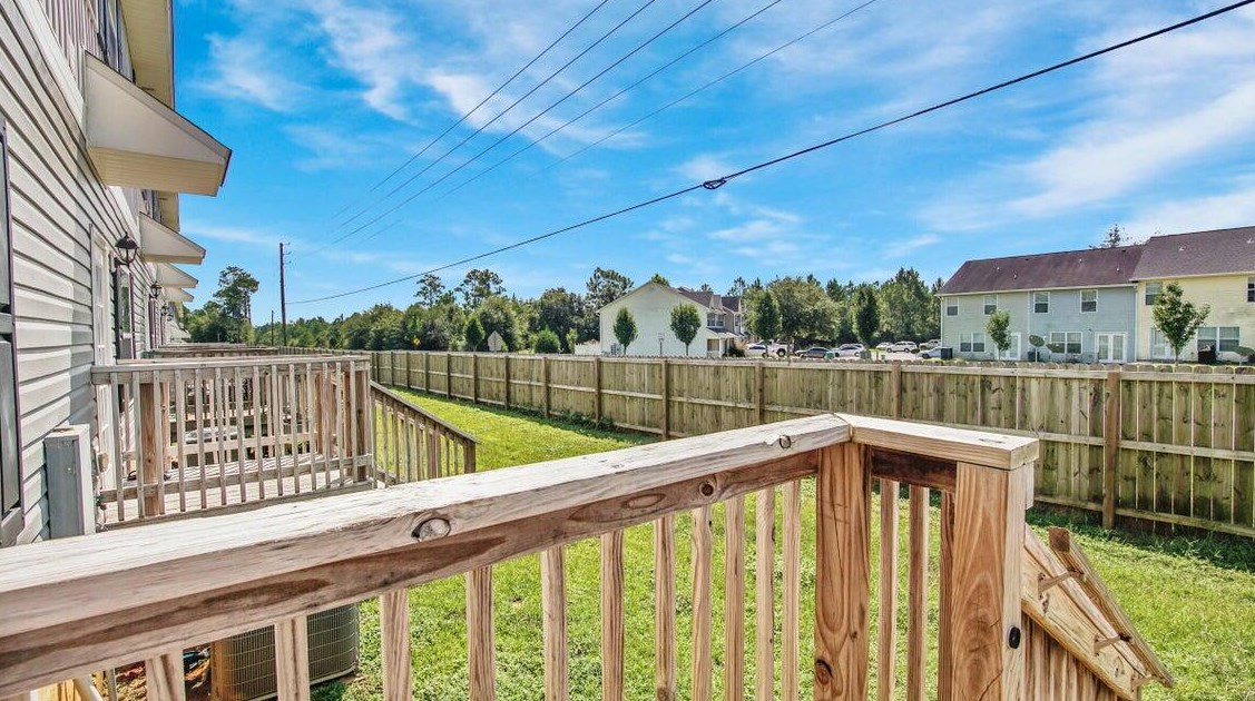 121 Iron Horse Dr, Crestview FL  32539-4367 exterior