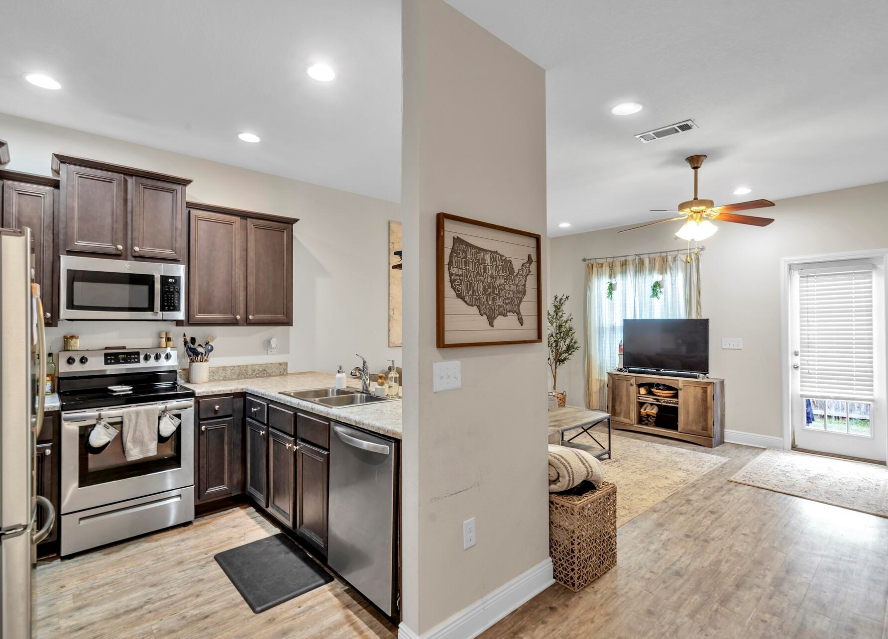 121 Iron Horse Dr, Crestview FL  32539-4367 exterior