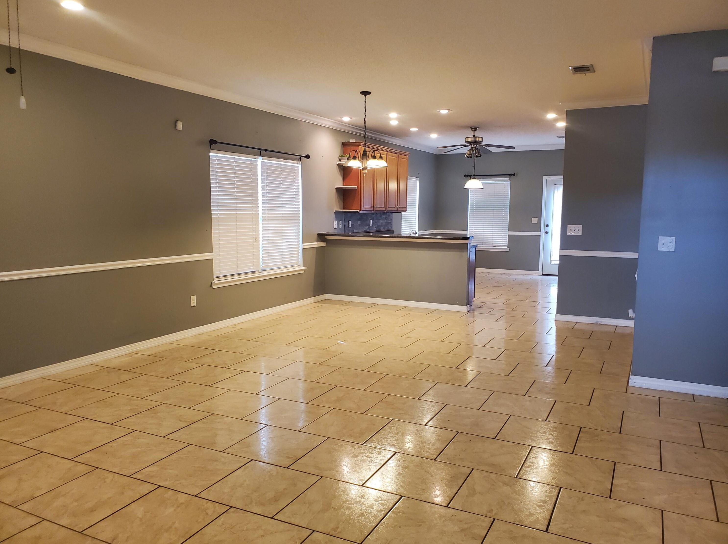215 Tiffot Ct, Crestview, FL 32539-7040