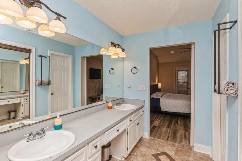 367 Canterbury Cir, Fort Walton Beach FL  32548-4588 exterior