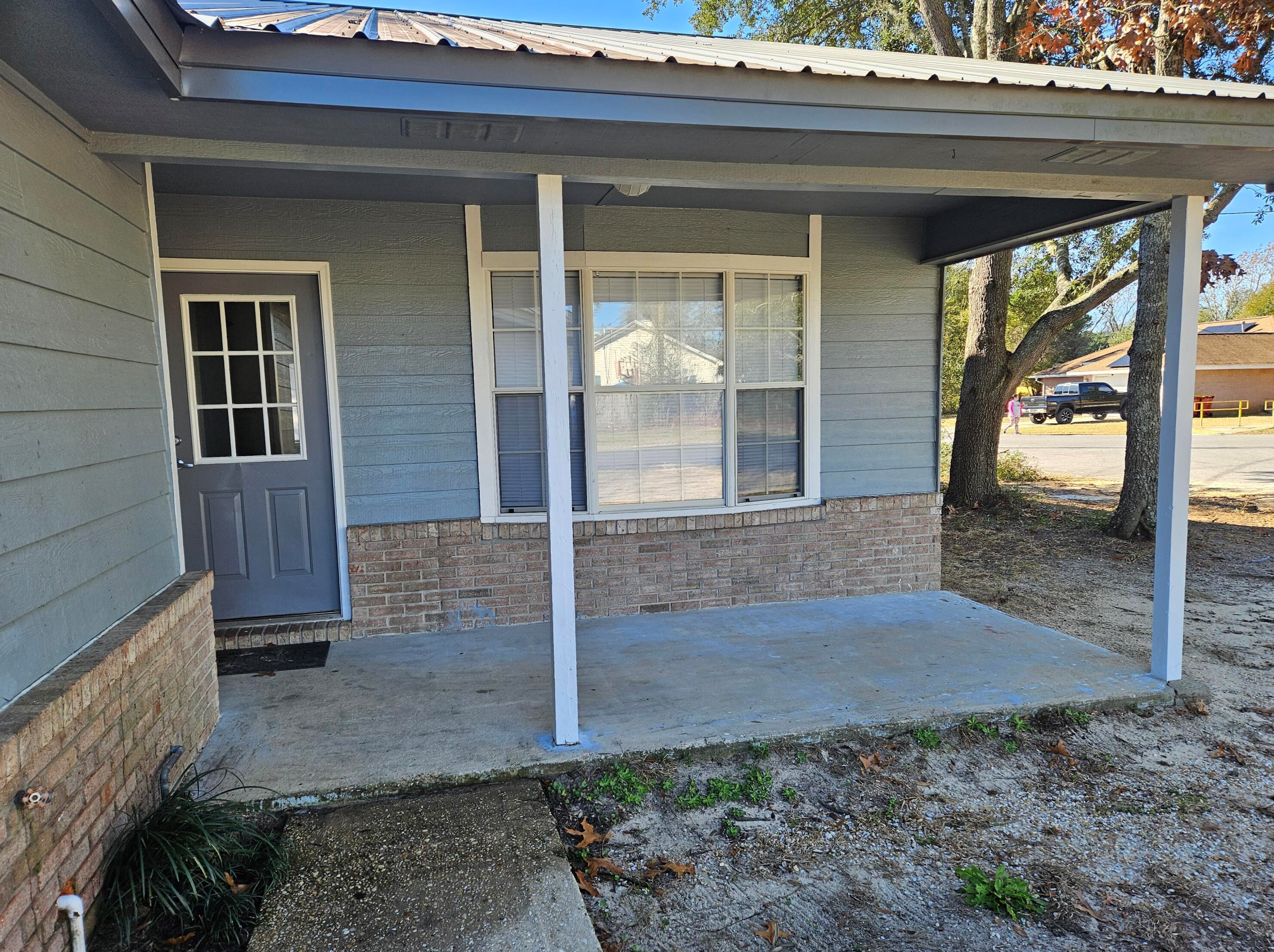 1 Holly Rd, Crestview, FL 32539