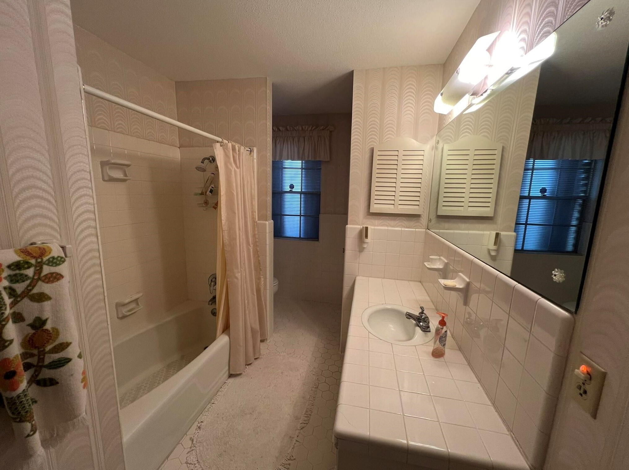 18 Sherwood Rd, Fort Walton Beach FL  32547-1635 exterior