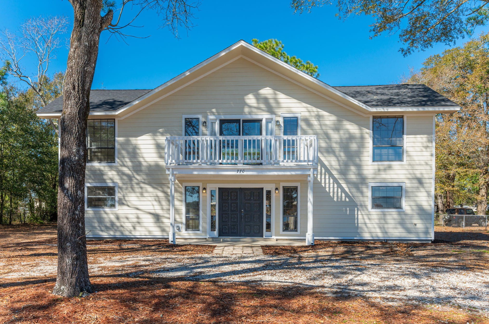 770 Lakeview Dr, Defuniak Springs FL  32433-4059 exterior