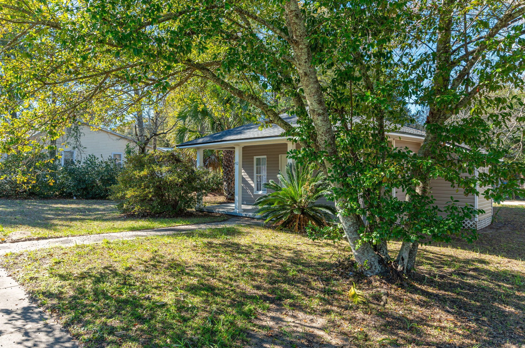 113 N 9th Street N, Defuniak Springs, FL 32433