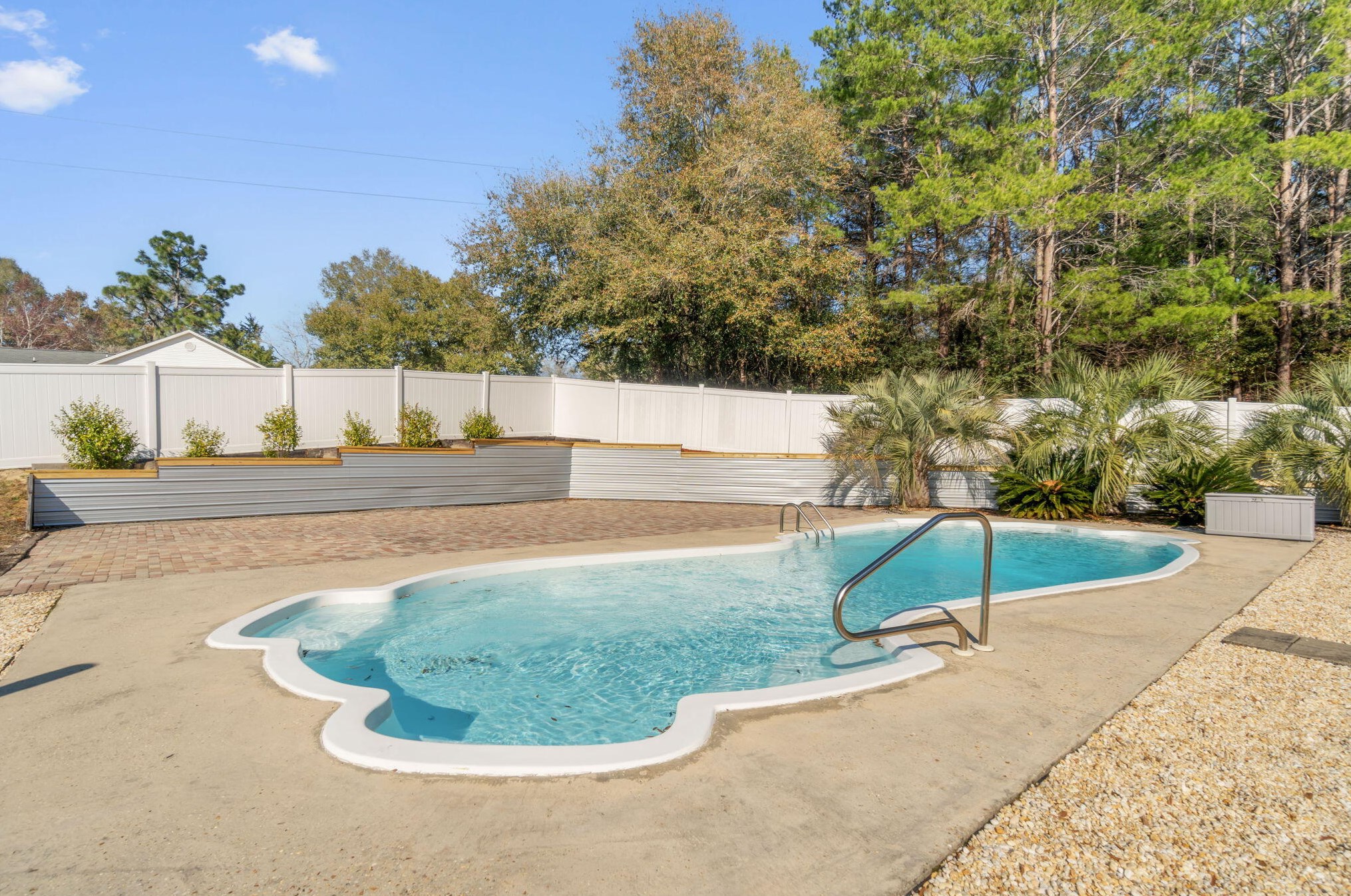 5567 Pine Lake Dr, Crestview, FL 32539-8537