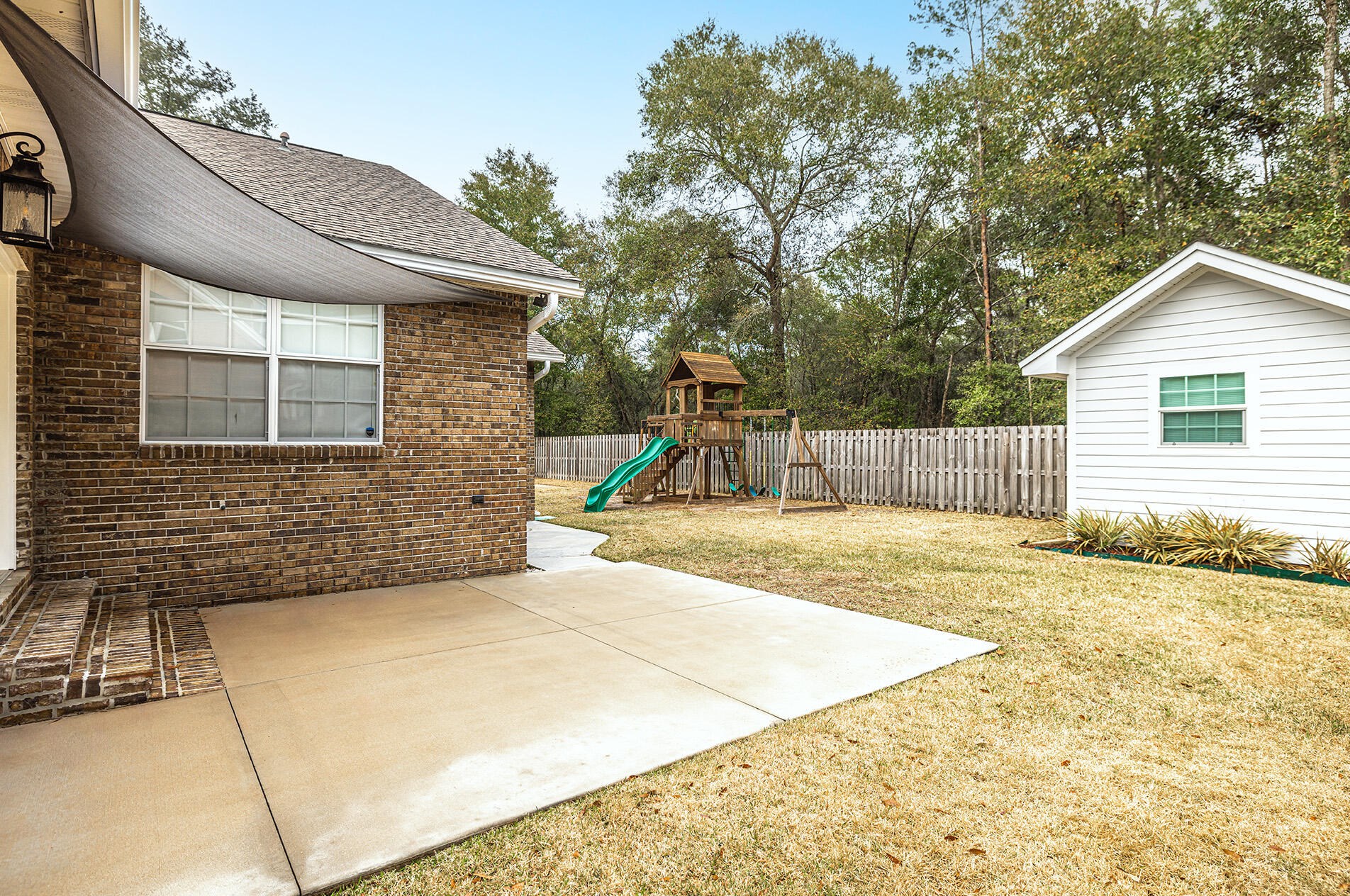 1729 Bolton Village Ln, Niceville FL  32578-8739 exterior