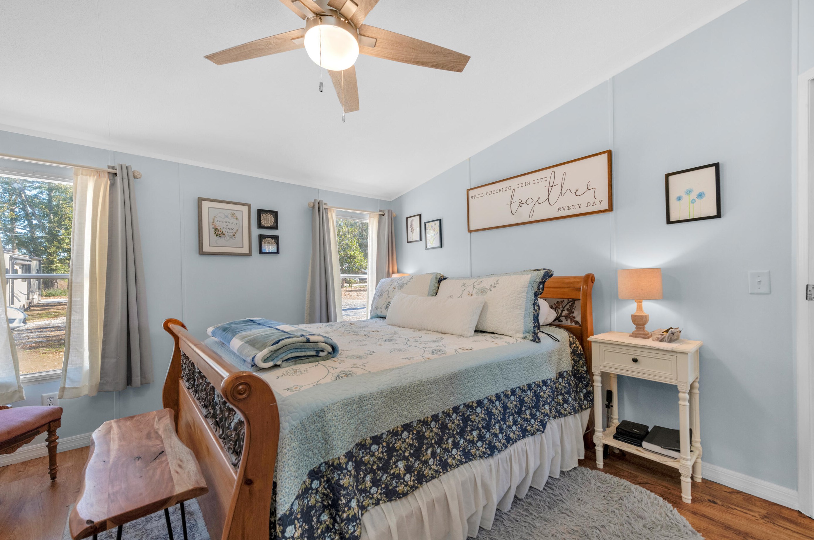 566 Paradise Island Dr, Defuniak Springs FL  32433-7072 exterior