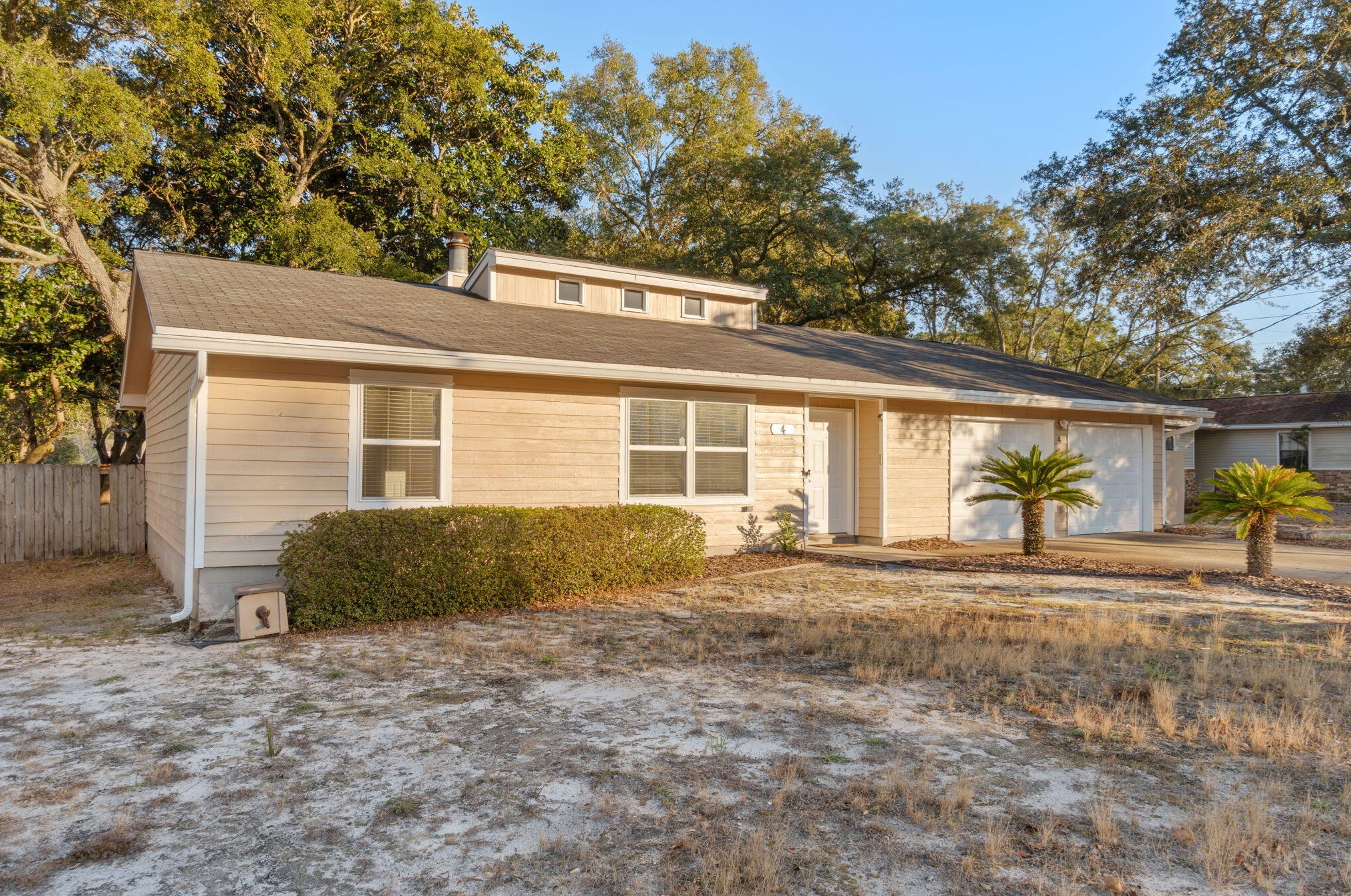 4 Hampton Ct, Mary Esther, FL 32569
