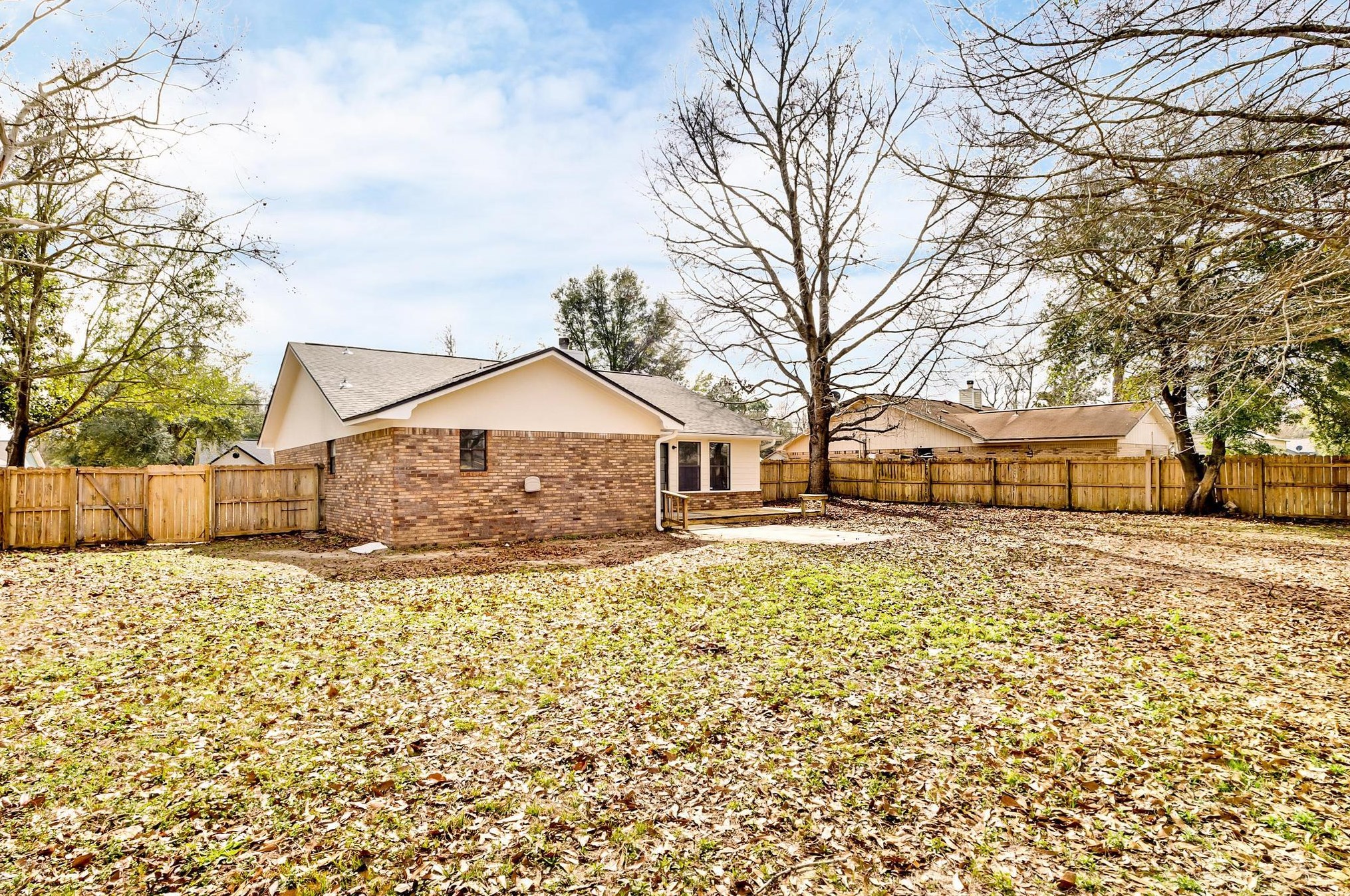 406 Ashley Dr, Crestview FL  32536-9293 exterior
