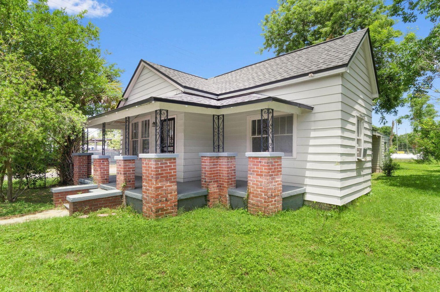 1020 N P St, Pensacola, FL 32505