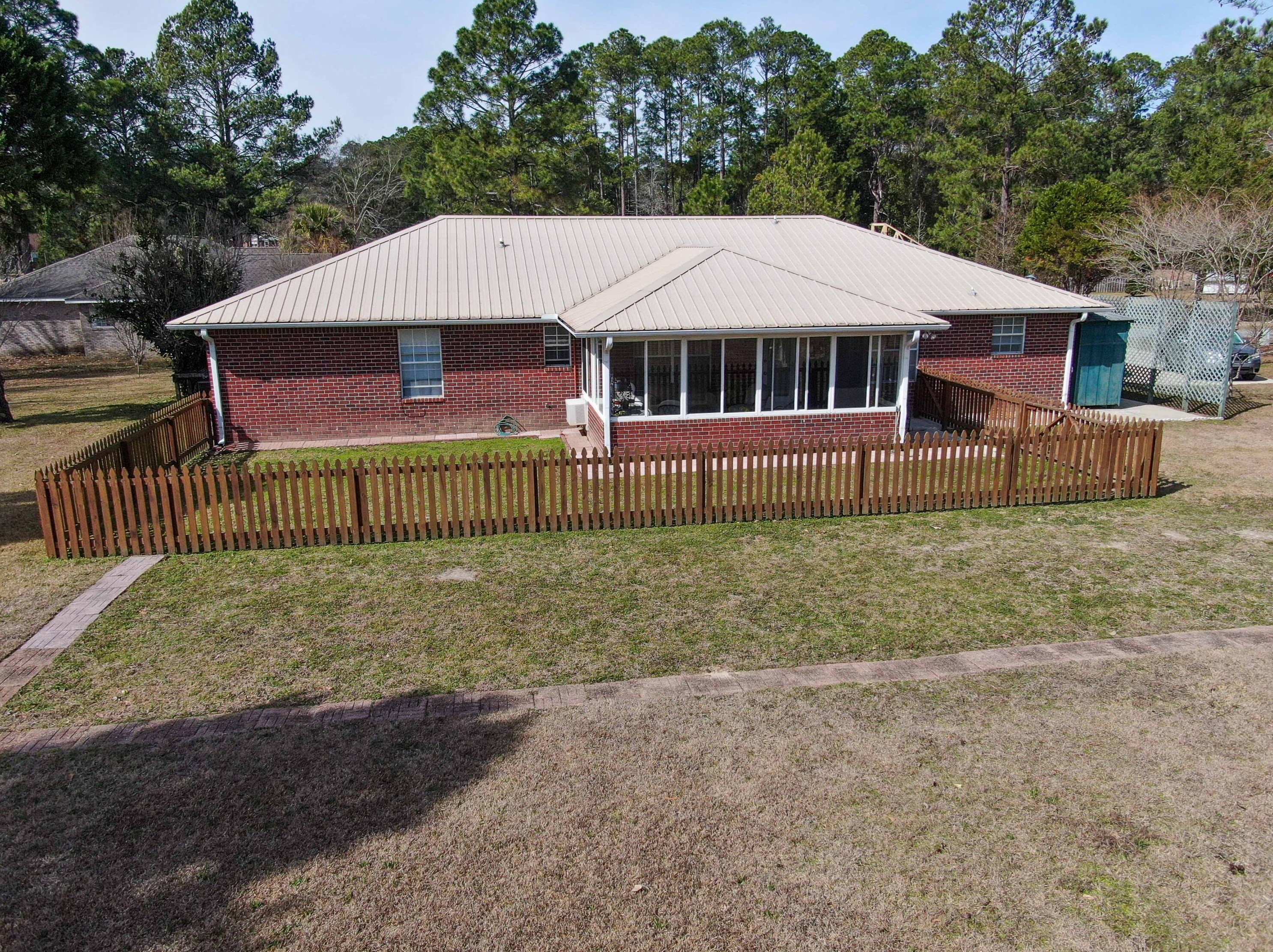 49 Holley Ln, Defuniak Springs FL  32435-3450 exterior