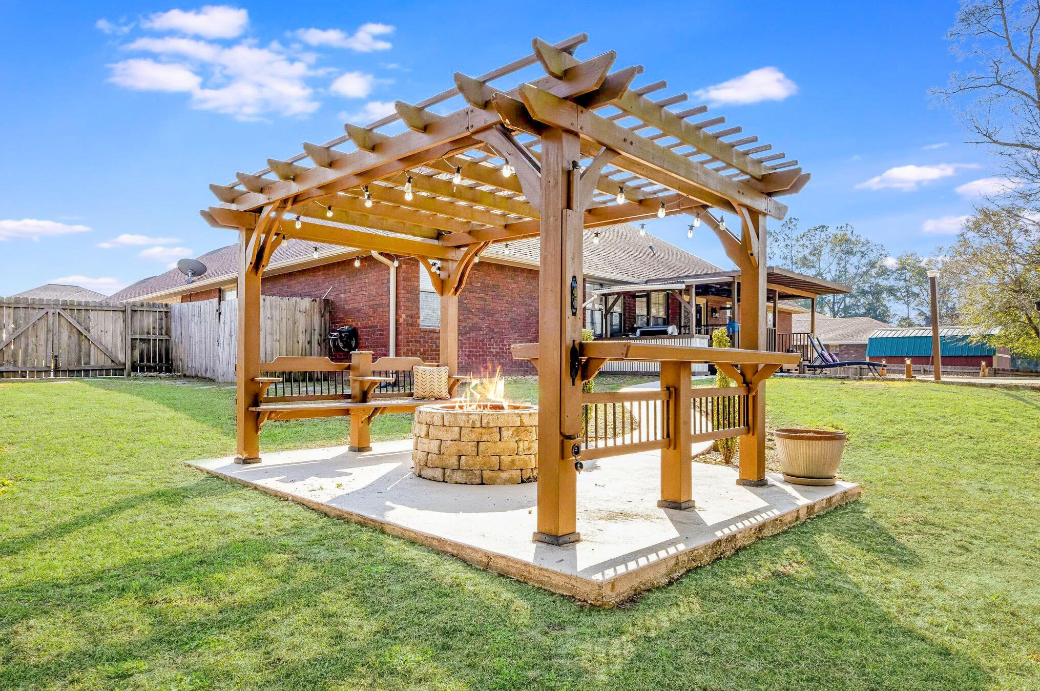 6217 Plum Orchard Way, Crestview FL  32536-4370 exterior