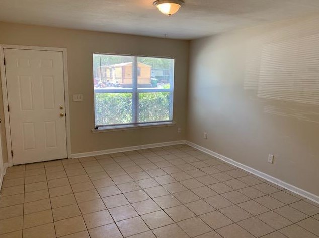 623 Crestview Ave, Niceville FL  32578-1406 exterior