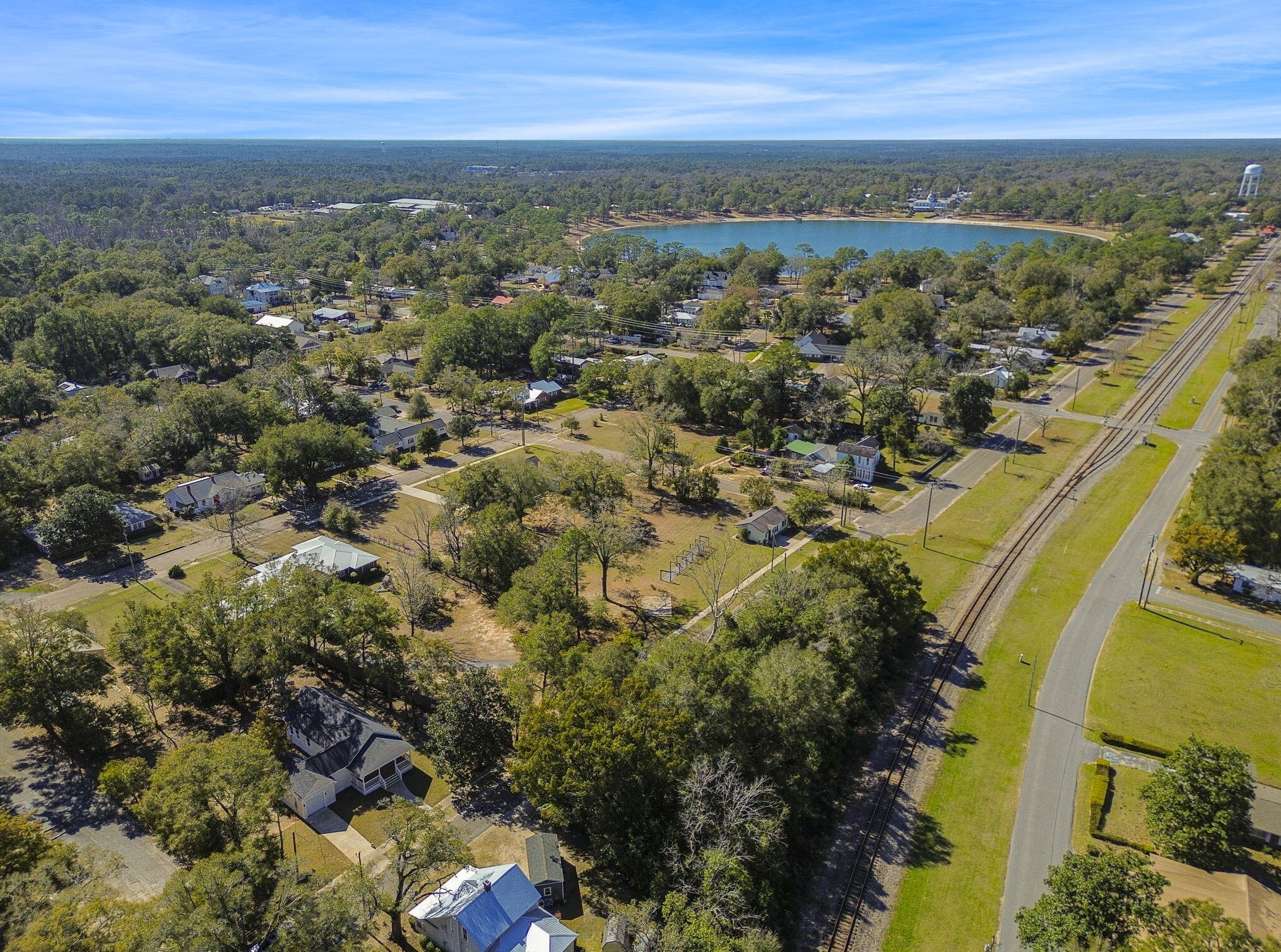 330 Main Ave, Defuniak Springs, FL 32435-2826