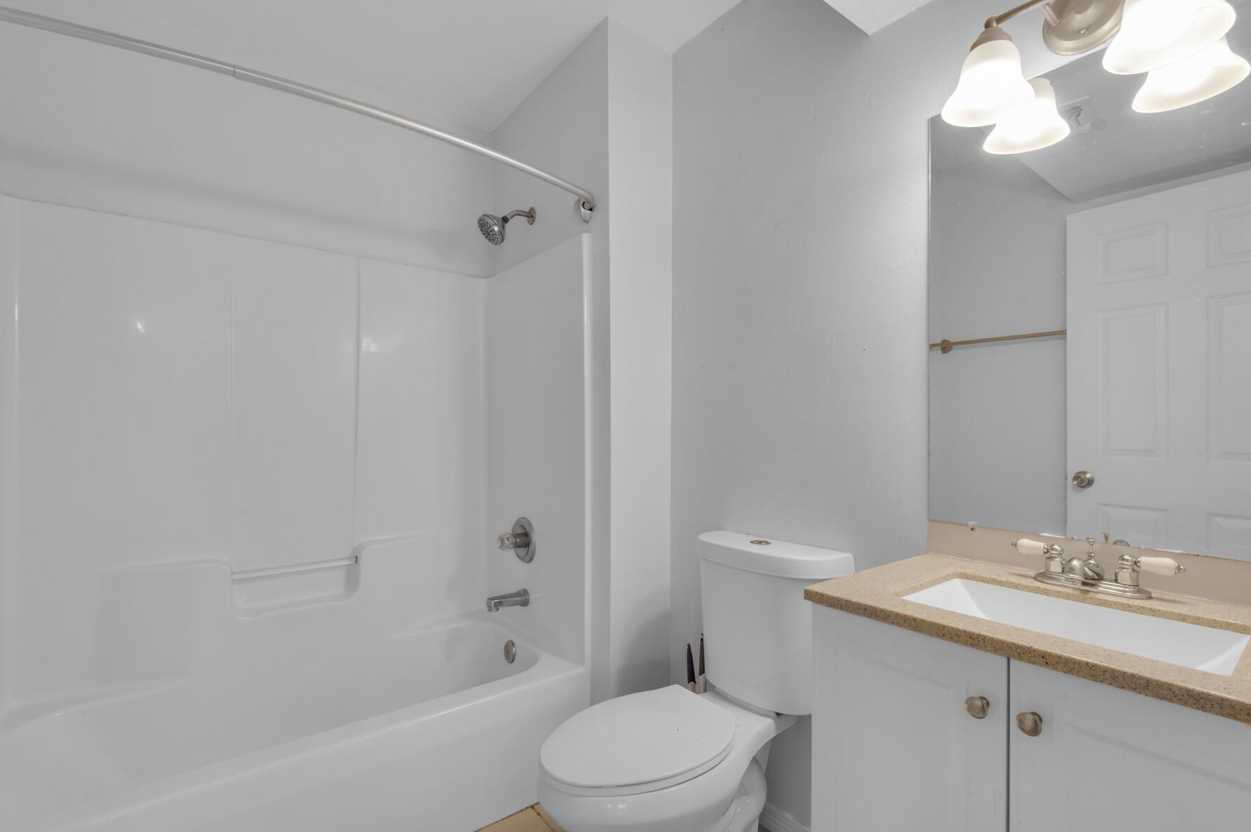 17 Ruby Cir, Mary Esther FL  32569-2600 exterior