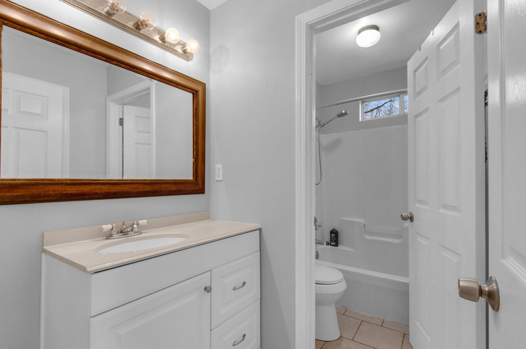 17 Ruby Cir, Mary Esther FL  32569-2600 exterior