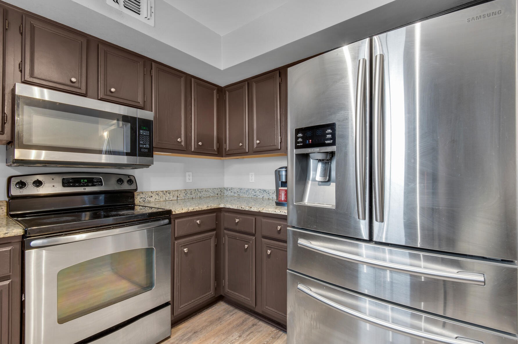 17 Ruby Cir, Mary Esther FL  32569-2600 exterior