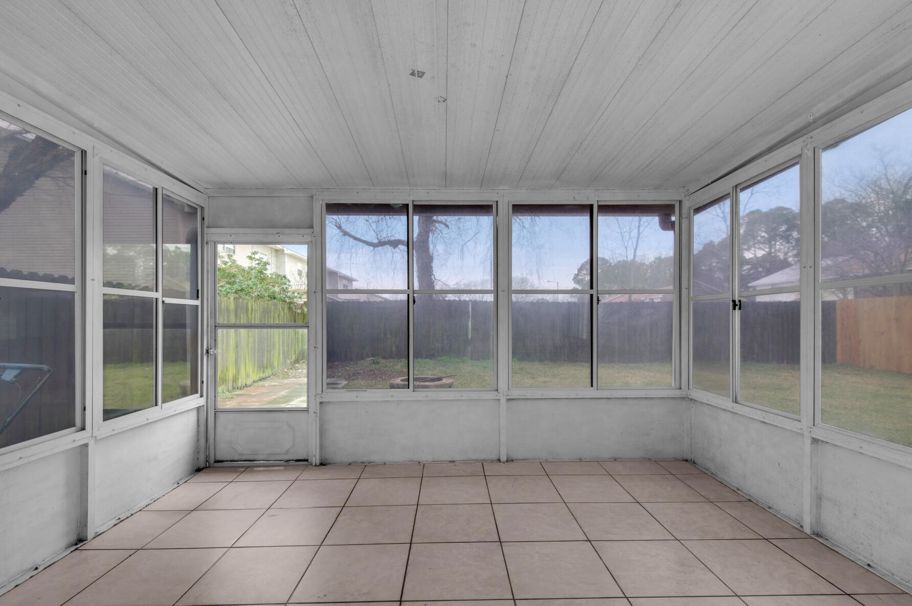 17 Ruby Cir, Mary Esther FL  32569-2600 exterior