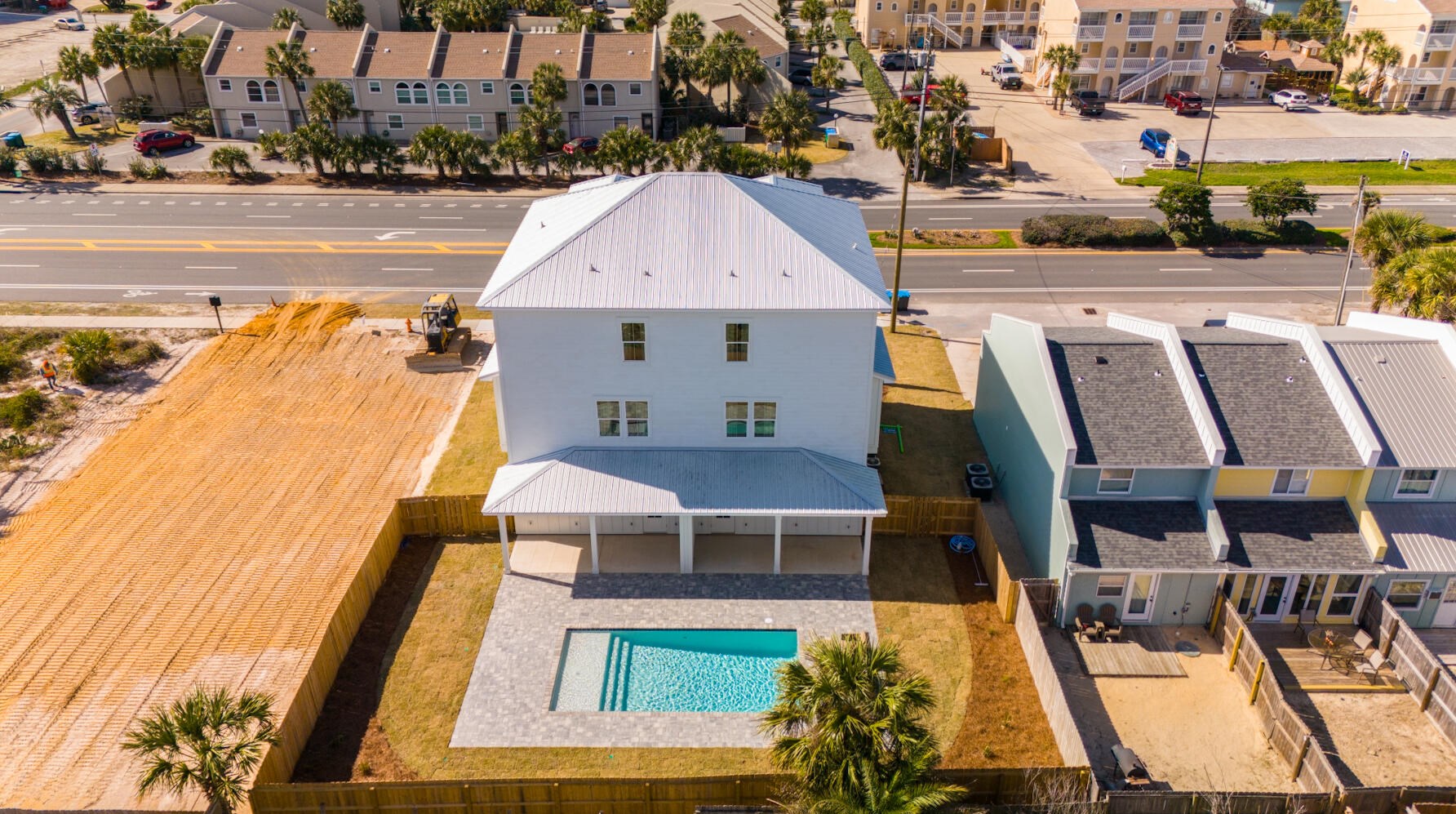 5300 Thomas Dr, Panama City FL 32408-6125 exterior