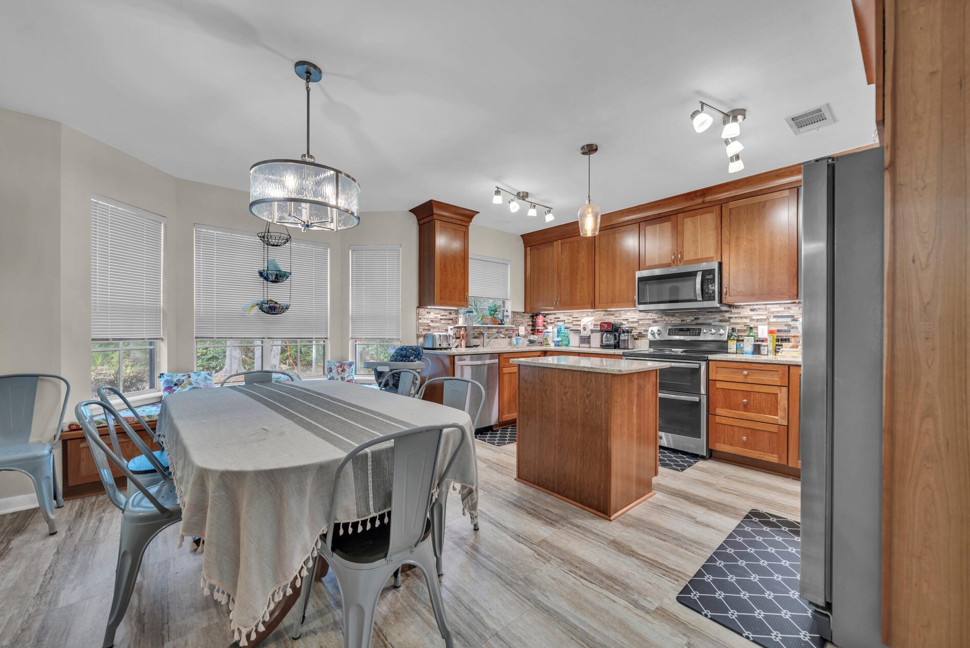 721 Putter Dr, Niceville FL  32578-3838 exterior